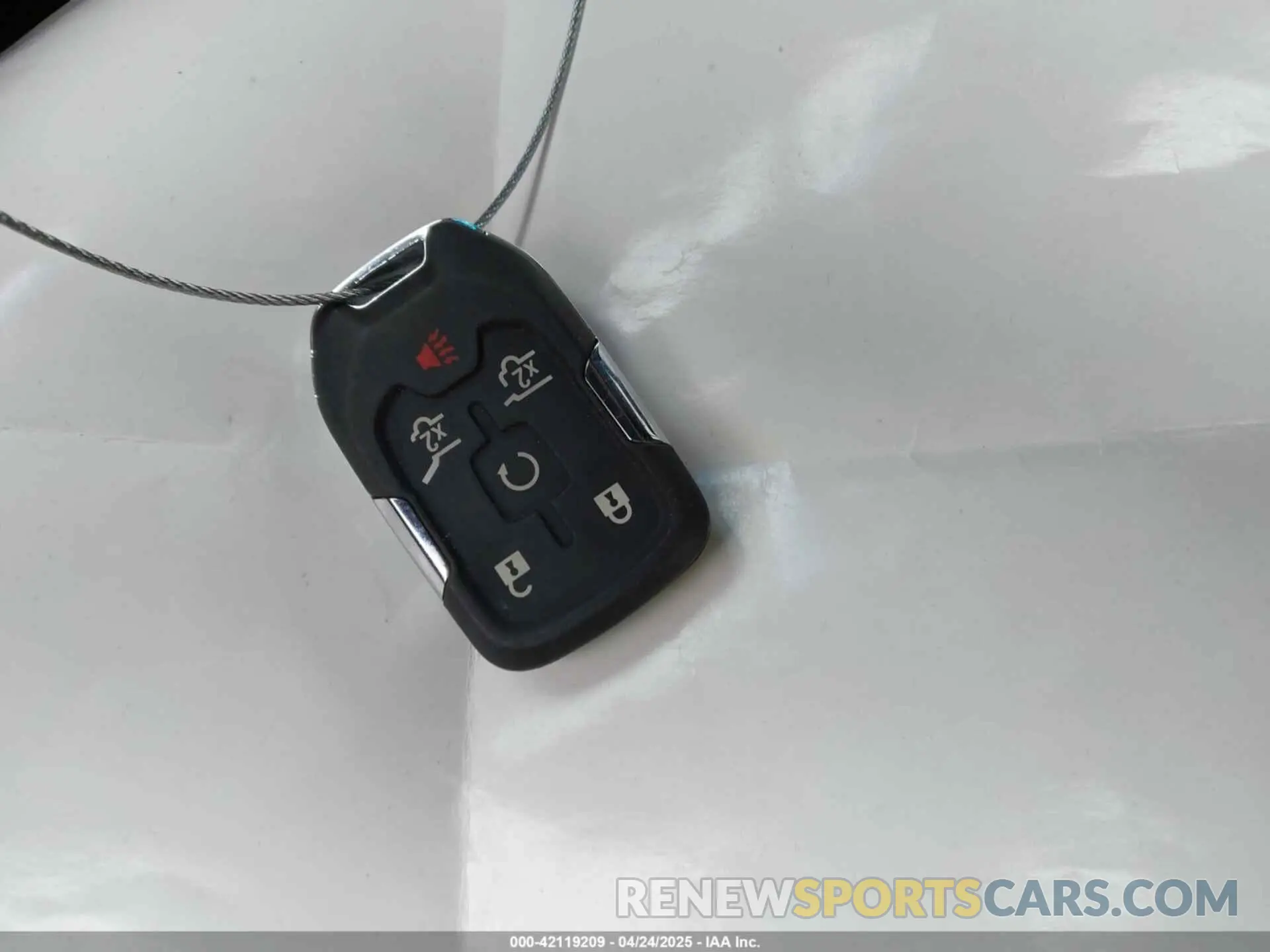 11 Photograph of a damaged car 1GKS2GKC9KR159332 GMC YUKON XL 2019