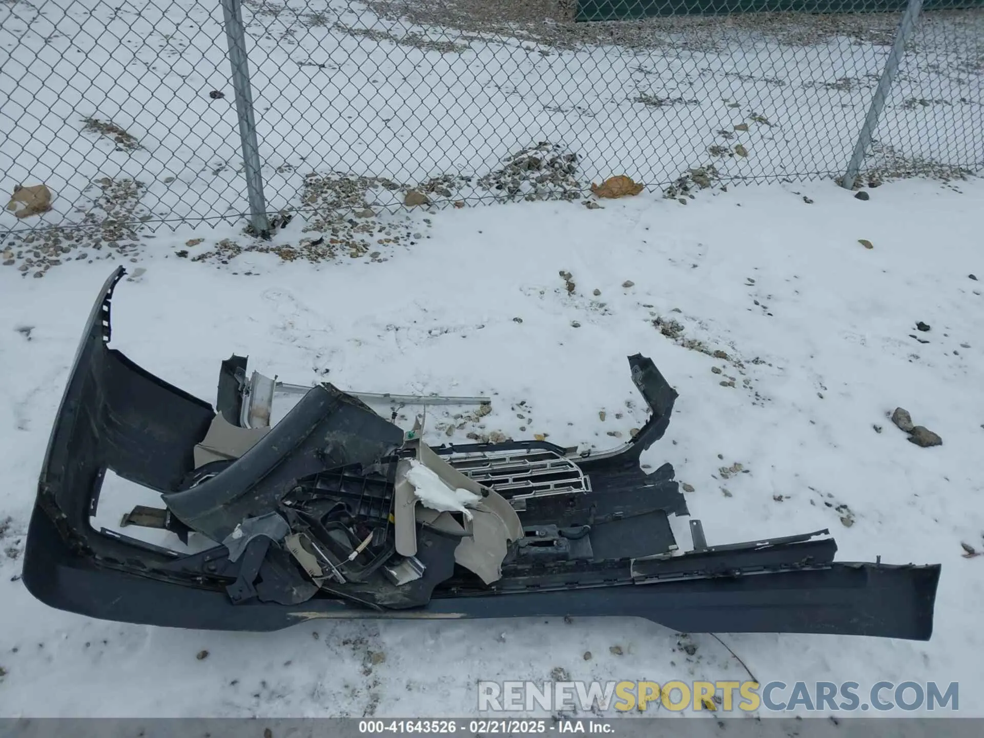12 Photograph of a damaged car 1GKS2HKJ3KR226480 GMC YUKON XL 2019