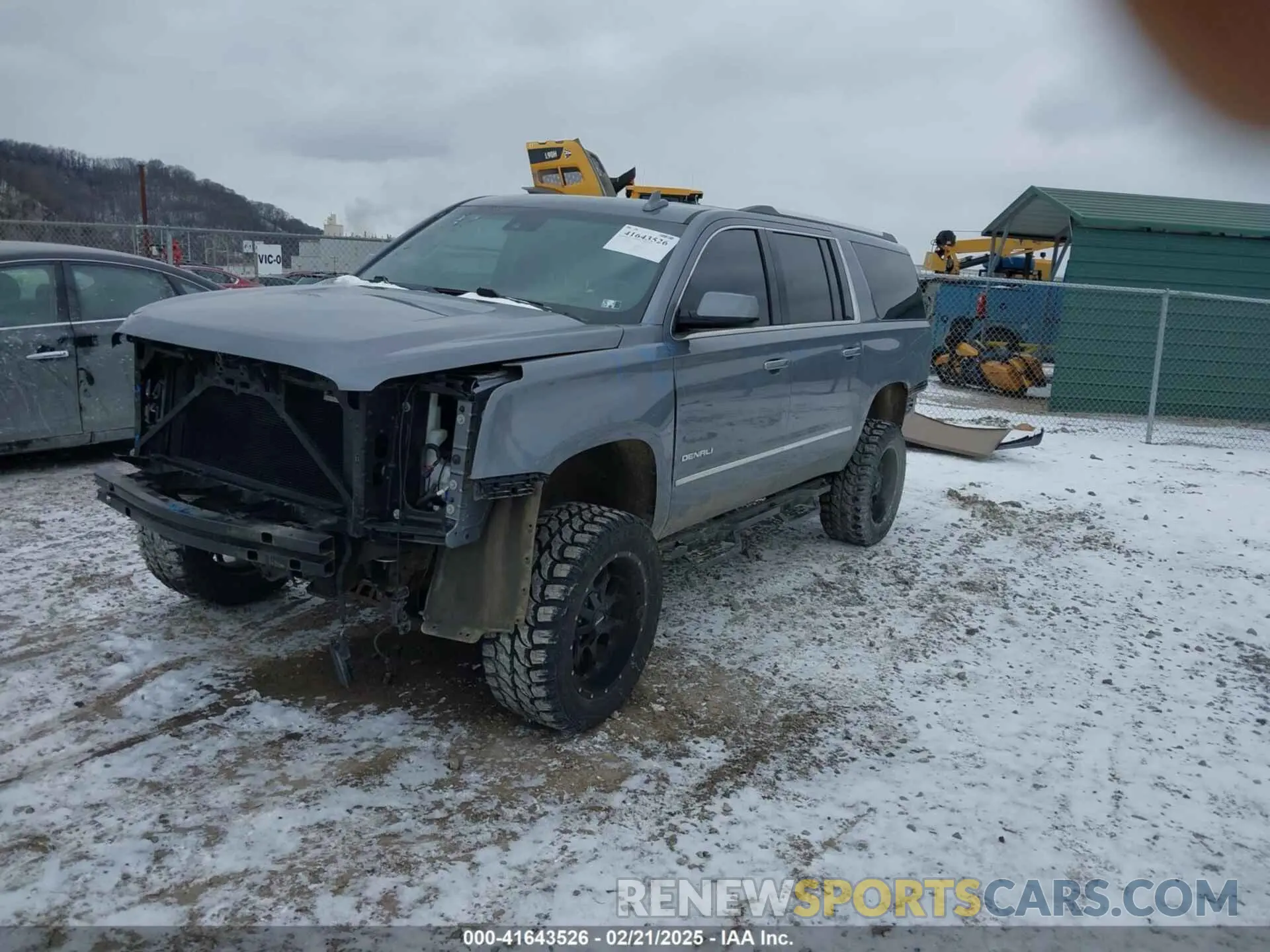 2 Photograph of a damaged car 1GKS2HKJ3KR226480 GMC YUKON XL 2019