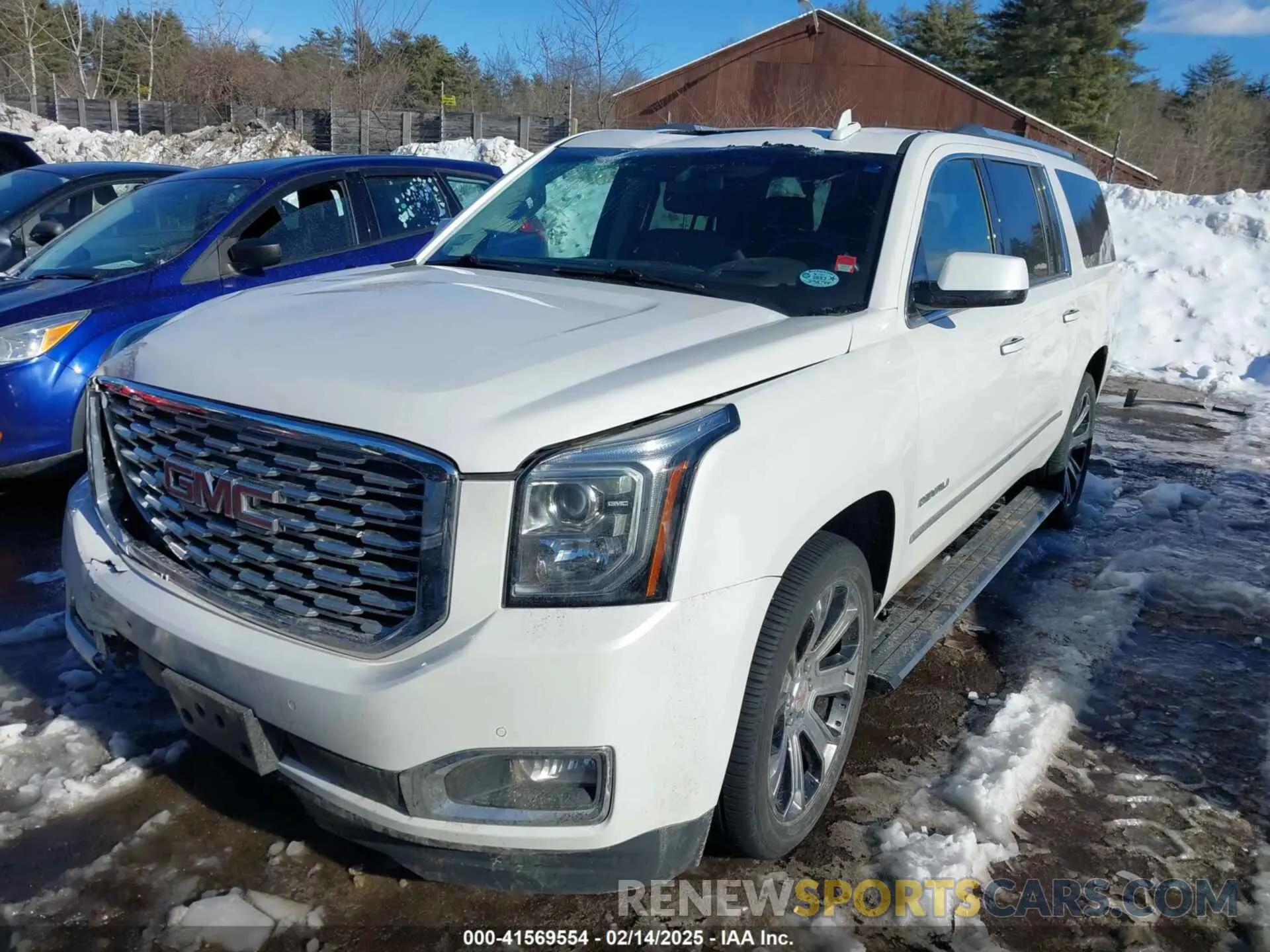 2 Photograph of a damaged car 1GKS2HKJ6KR191305 GMC YUKON XL 2019