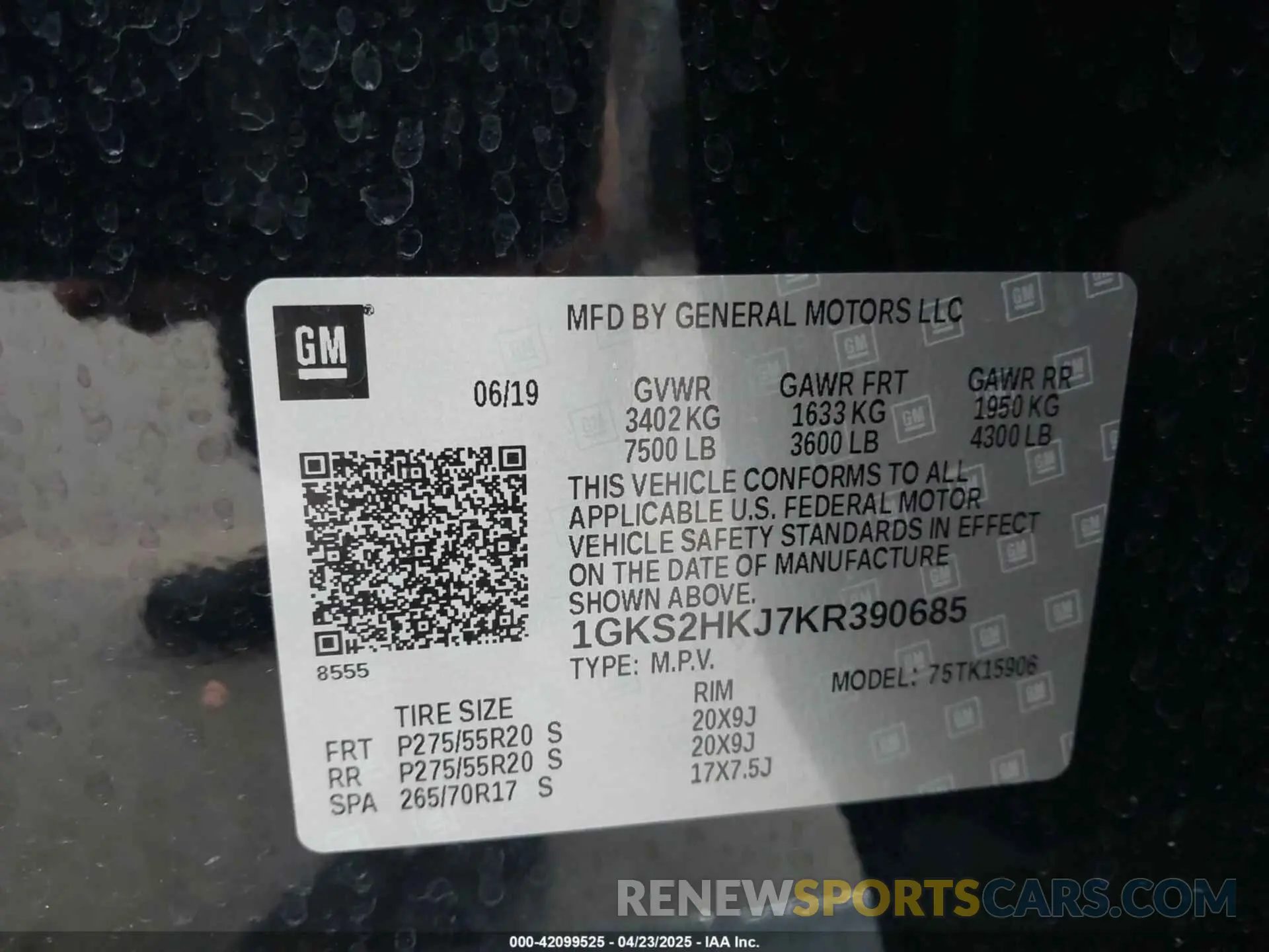 9 Photograph of a damaged car 1GKS2HKJ7KR390685 GMC YUKON XL 2019