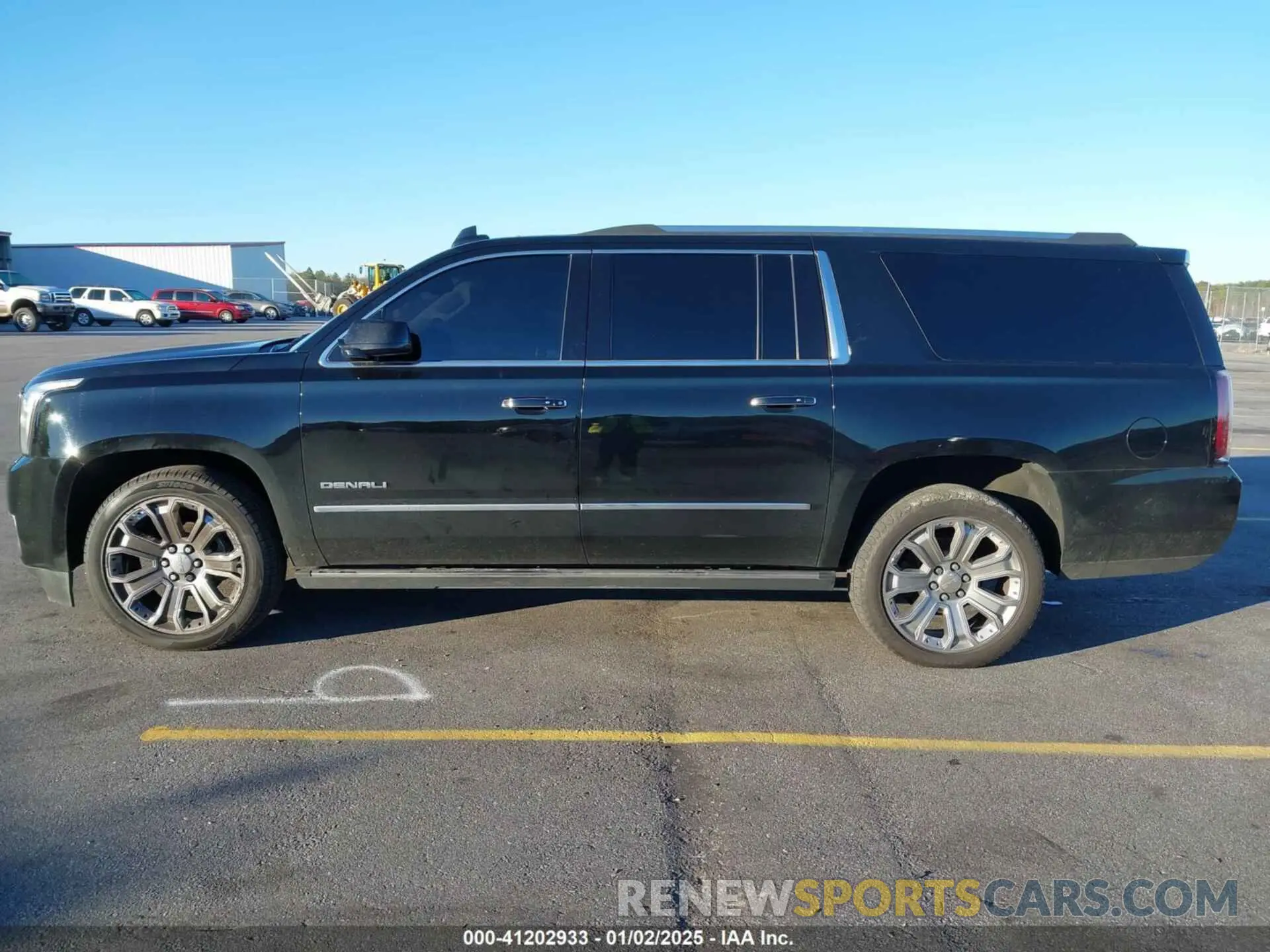 13 Photograph of a damaged car 1GKS2HKJ9KR152434 GMC YUKON XL 2019