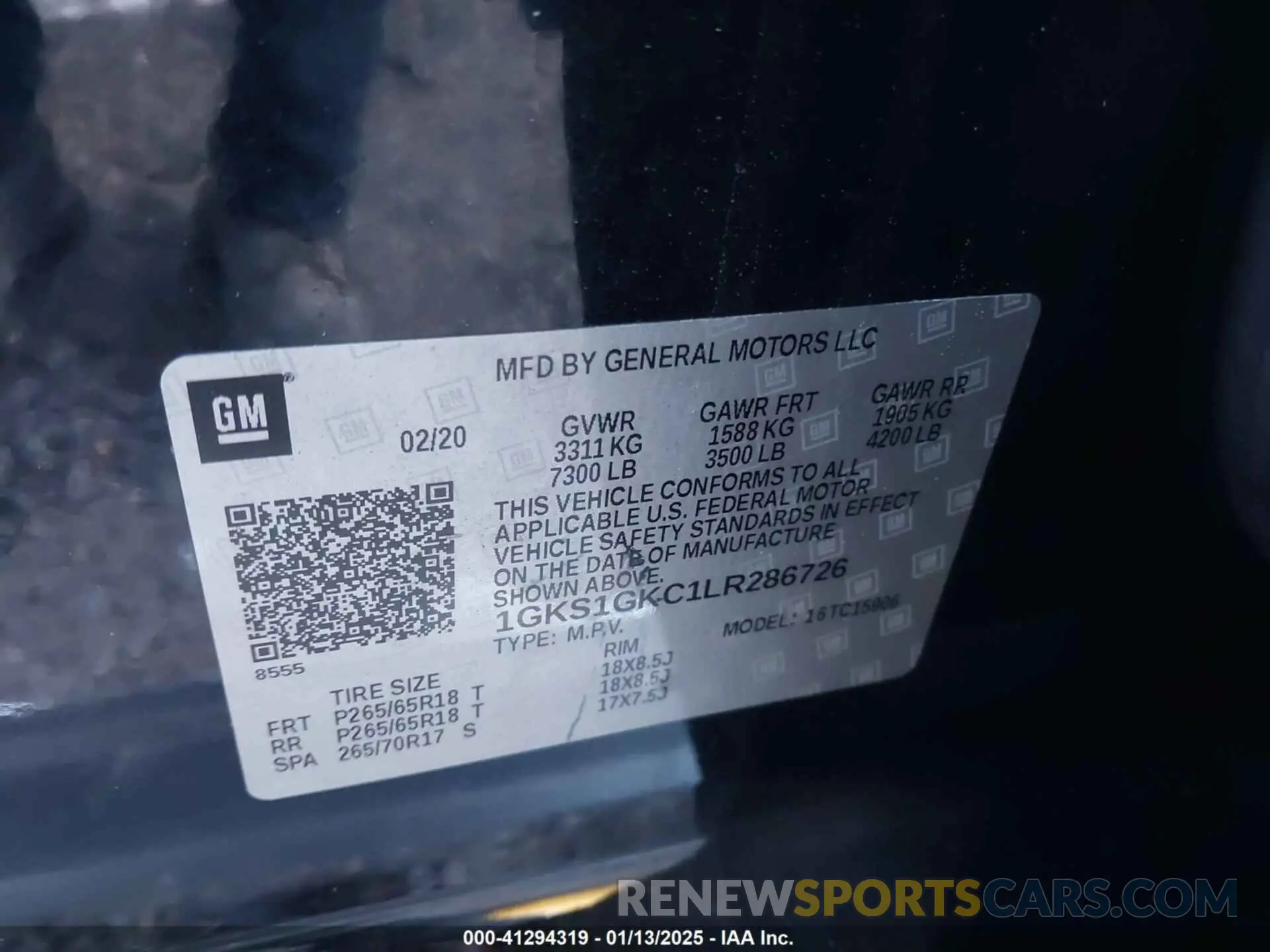 9 Photograph of a damaged car 1GKS1GKC1LR286726 GMC YUKON XL 2020