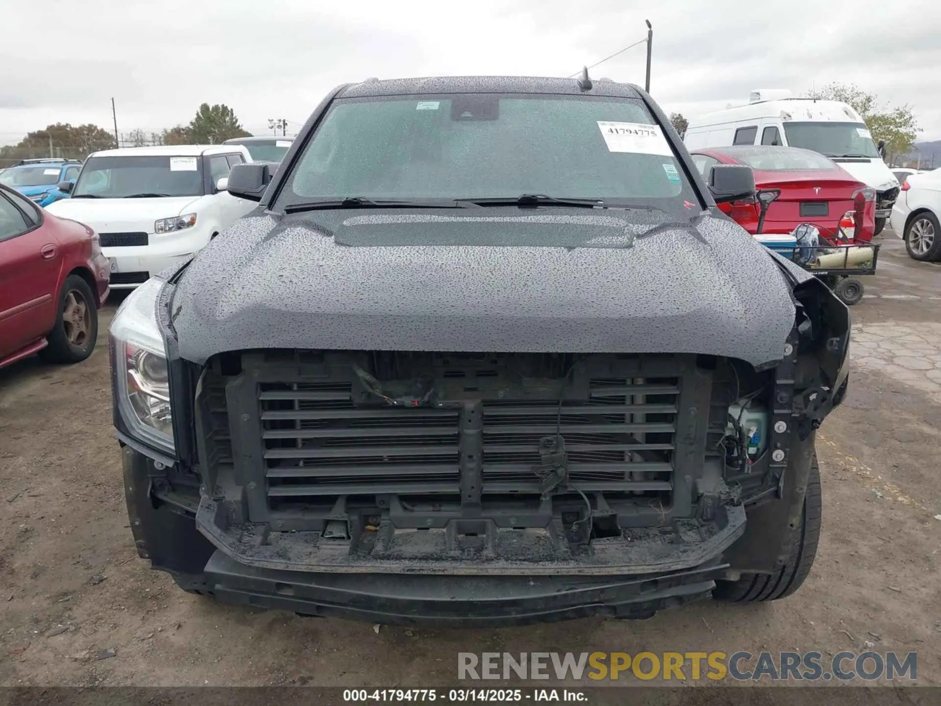 13 Photograph of a damaged car 1GKS1HKJ8LR181119 GMC YUKON XL 2020