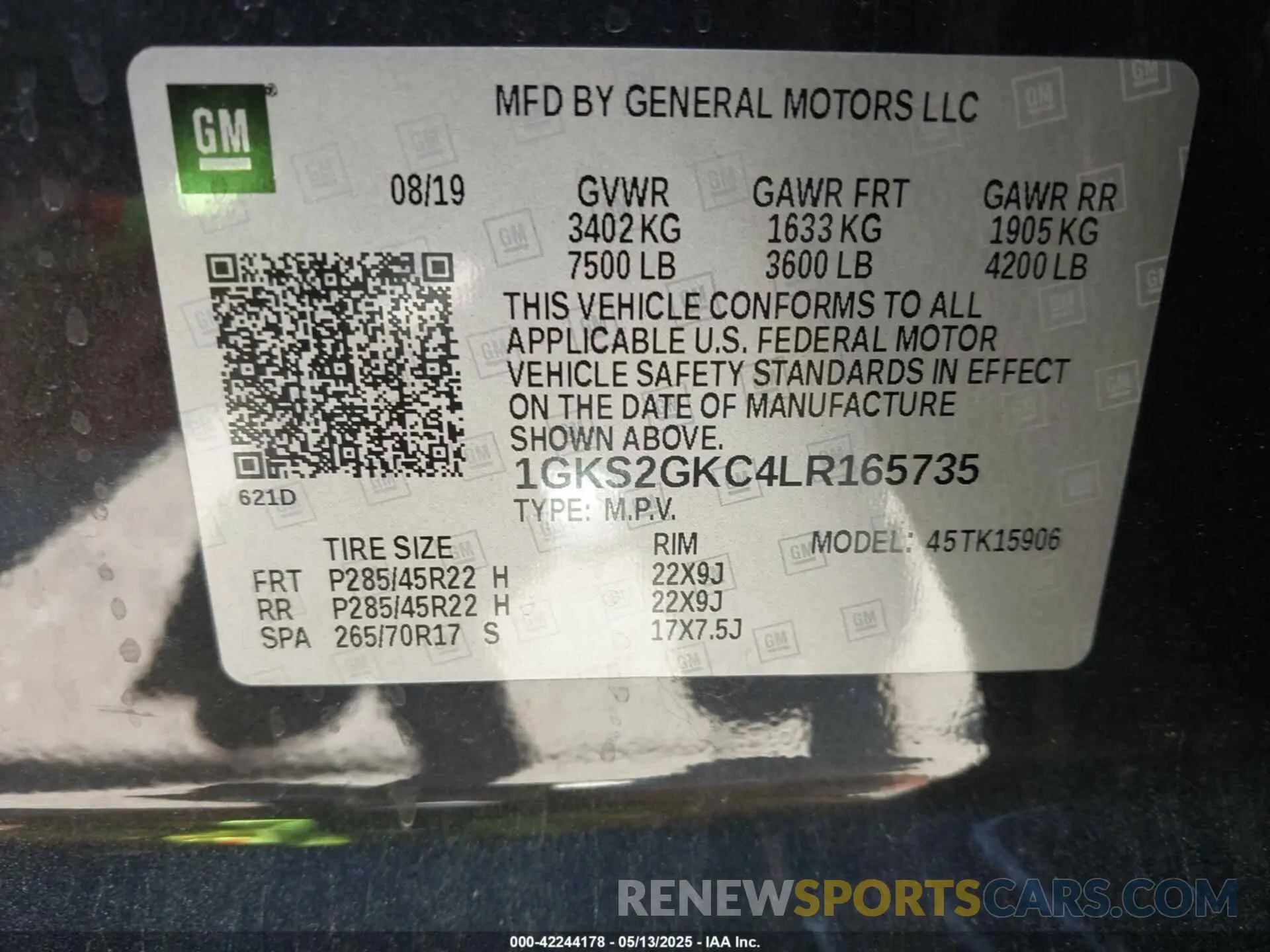 9 Photograph of a damaged car 1GKS2GKC4LR165735 GMC YUKON XL 2020