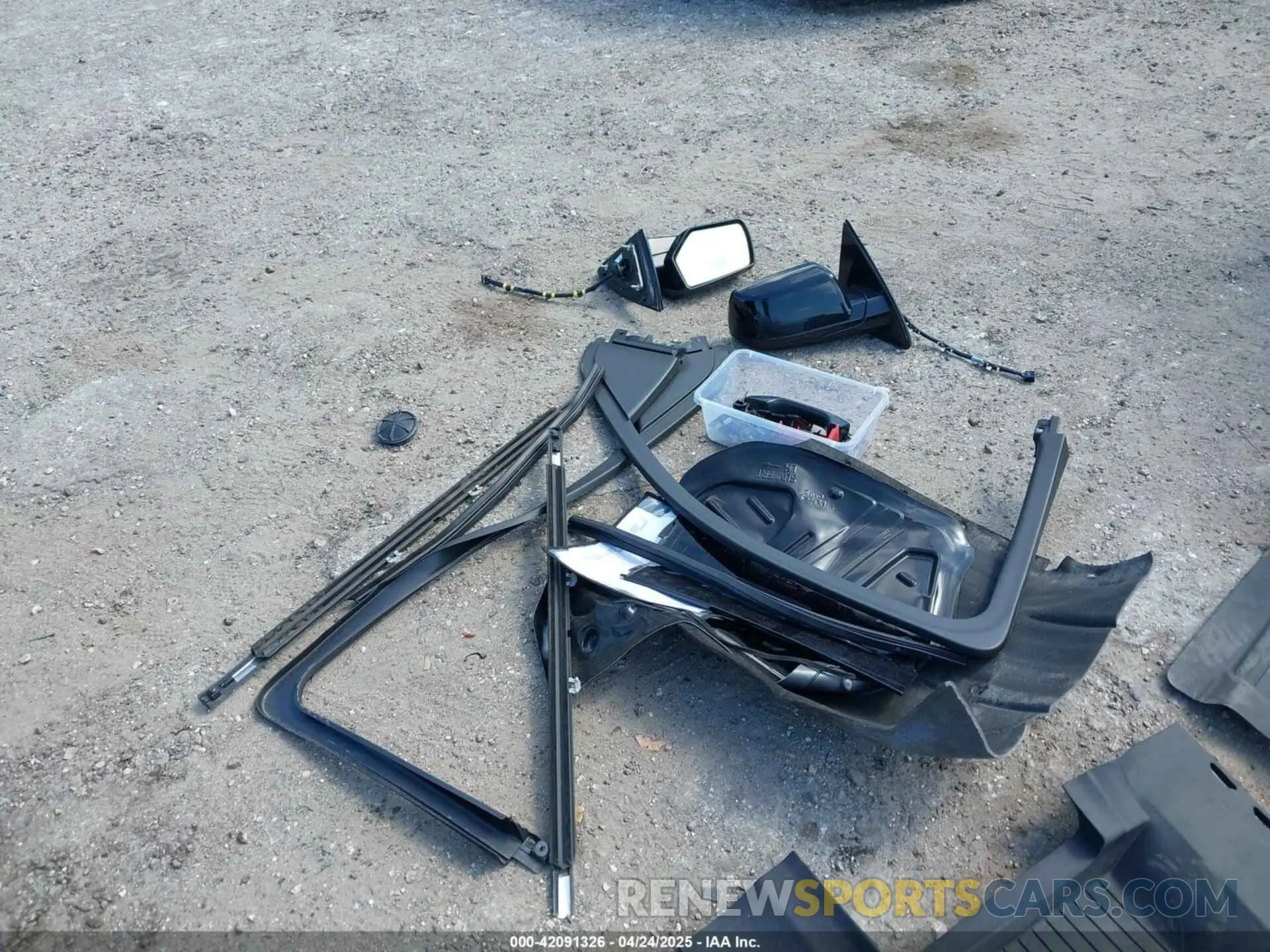 12 Photograph of a damaged car 1GKS2GKCXLR291176 GMC YUKON XL 2020