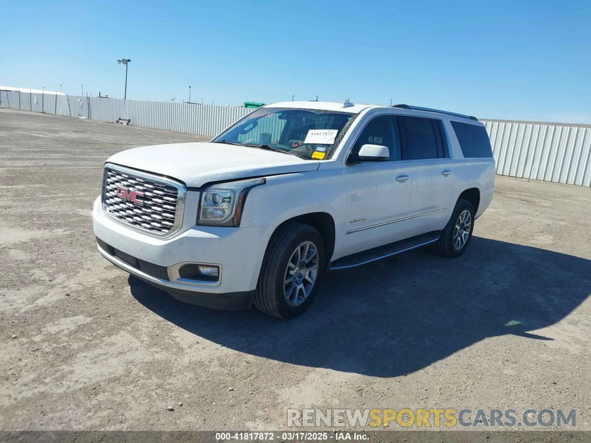 14 Photograph of a damaged car 1GKS2HKJ9LR298494 GMC YUKON XL 2020