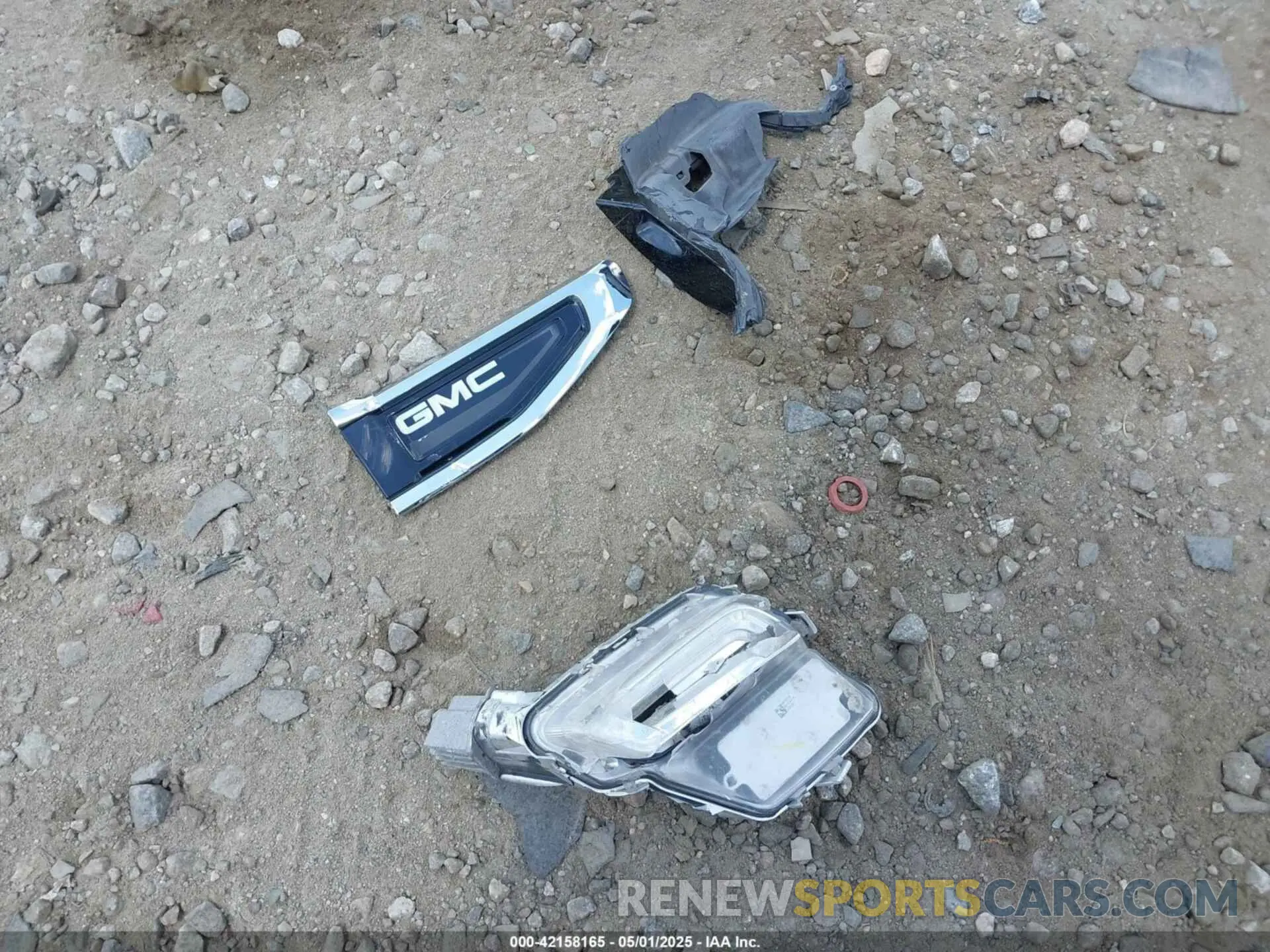 12 Photograph of a damaged car 1GKS2GKD1MR251949 GMC YUKON XL 2021