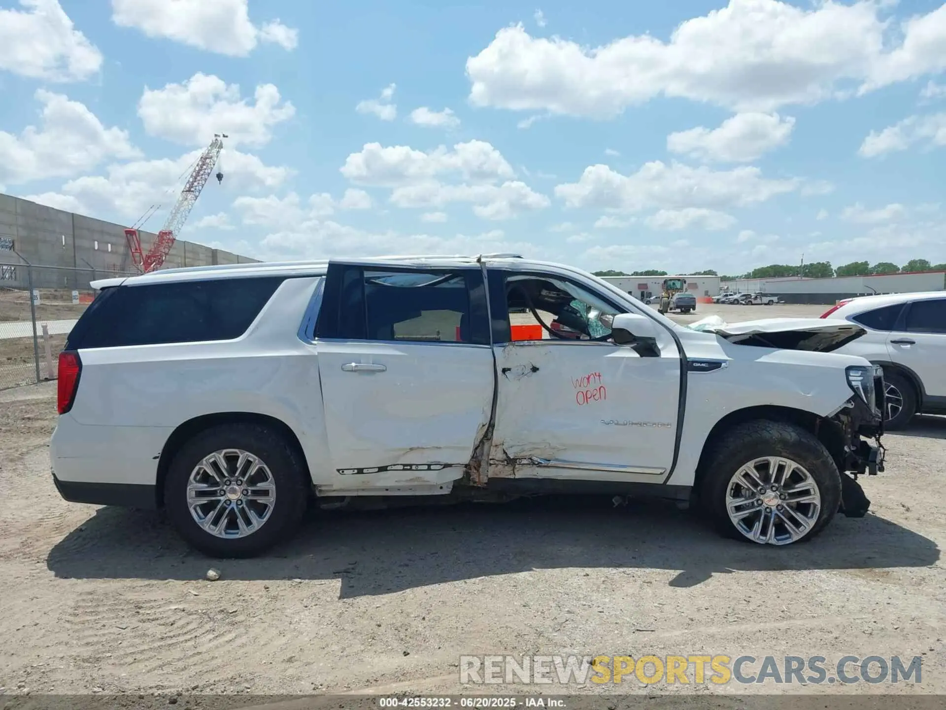 12 Photograph of a damaged car 1GKS2GKD2MR256724 GMC YUKON XL 2021