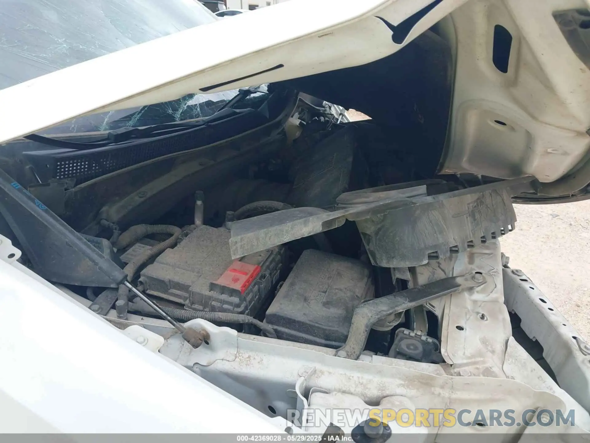 10 Photograph of a damaged car 1GKS2JKL2MR141450 GMC YUKON XL 2021