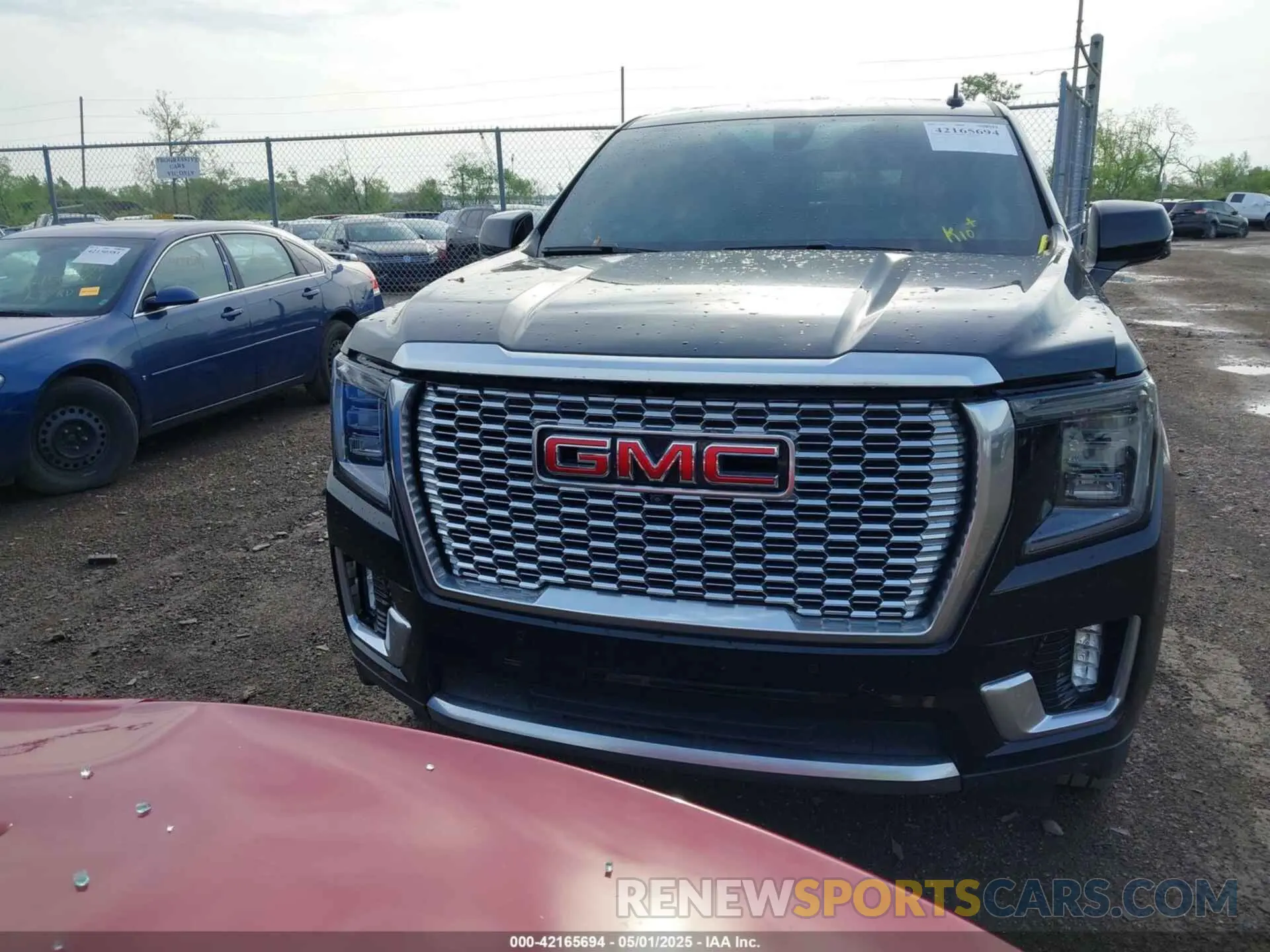 12 Photograph of a damaged car 1GKS2JKL2MR416881 GMC YUKON XL 2021
