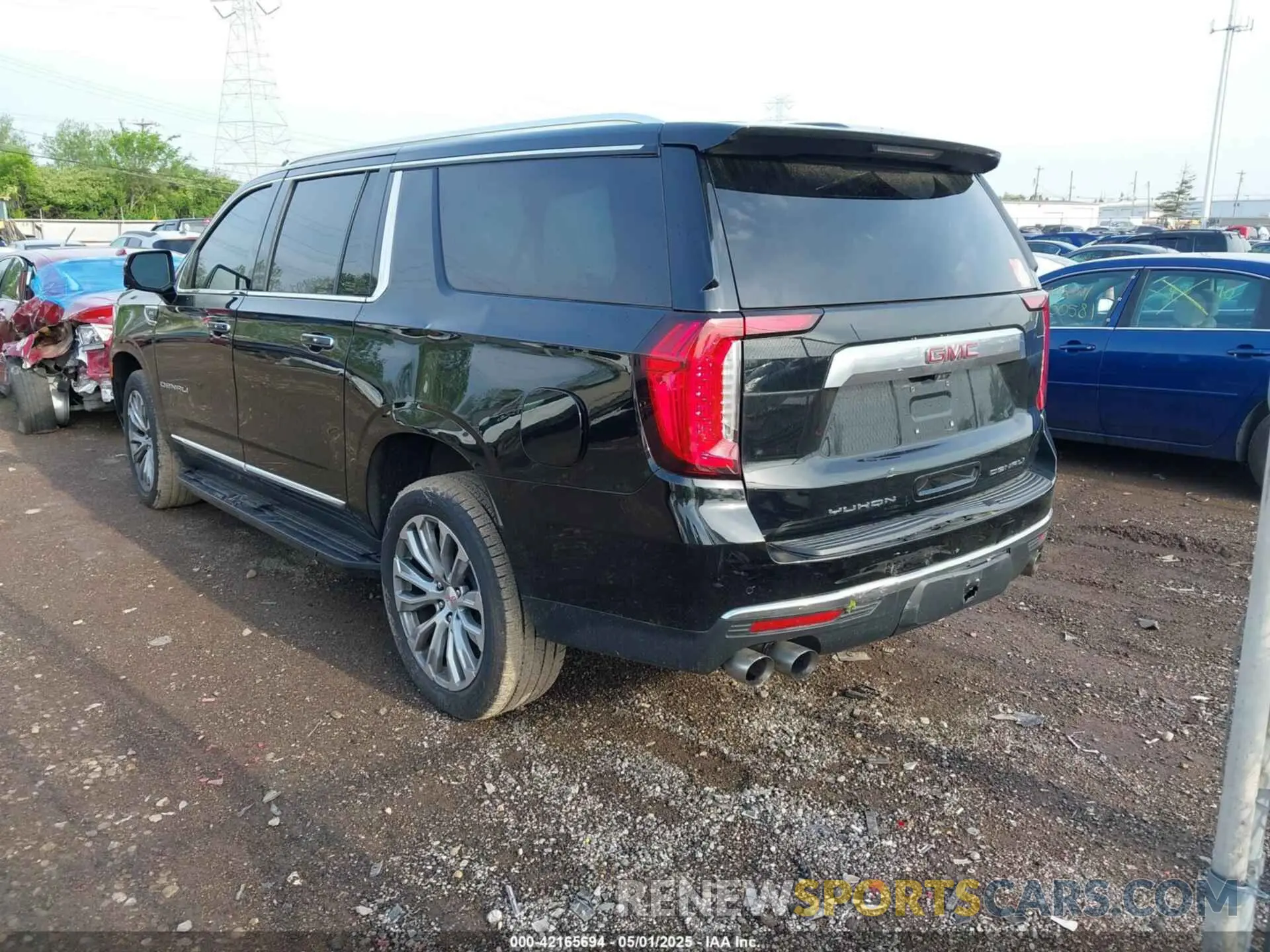 3 Photograph of a damaged car 1GKS2JKL2MR416881 GMC YUKON XL 2021