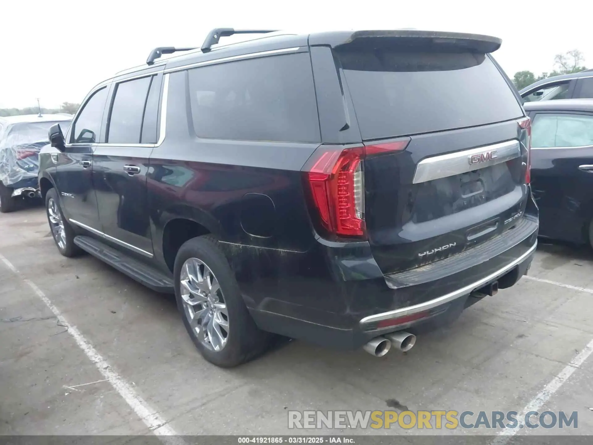 3 Photograph of a damaged car 1GKS2JKL5MR458039 GMC YUKON XL 2021