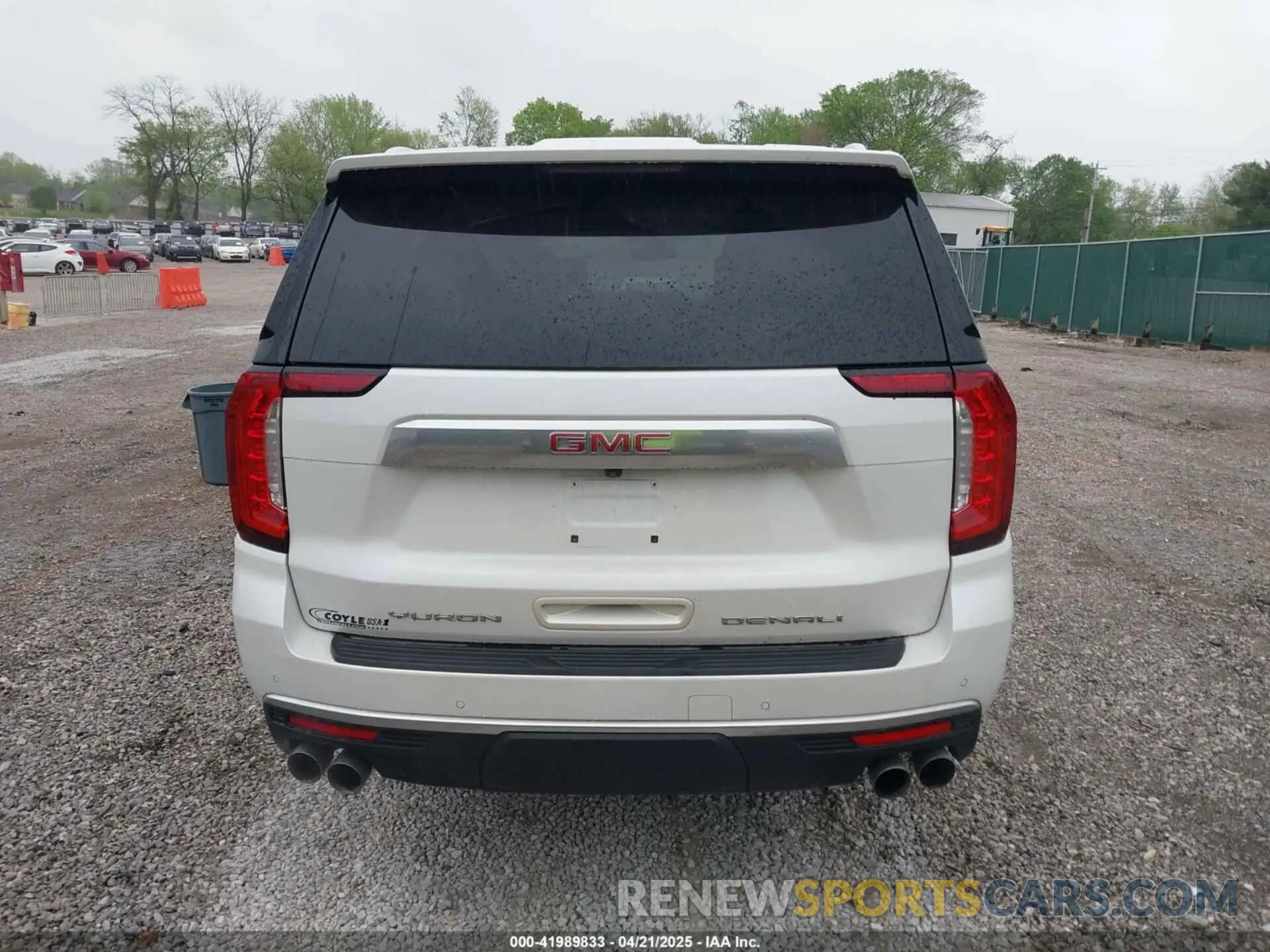 16 Photograph of a damaged car 1GKS2JKL7MR409621 GMC YUKON XL 2021