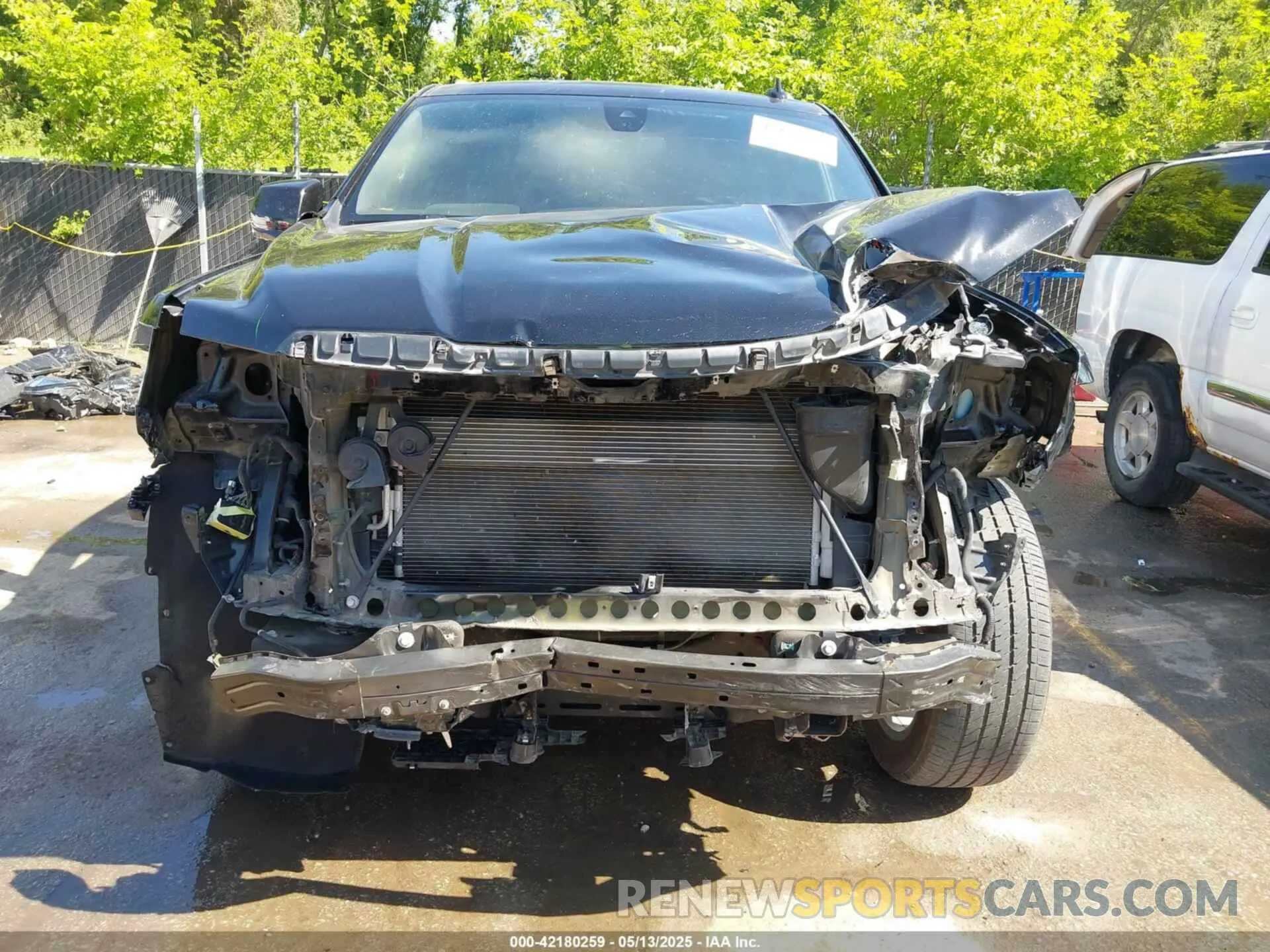 13 Photograph of a damaged car 1GKS2JKL8MR178437 GMC YUKON XL 2021
