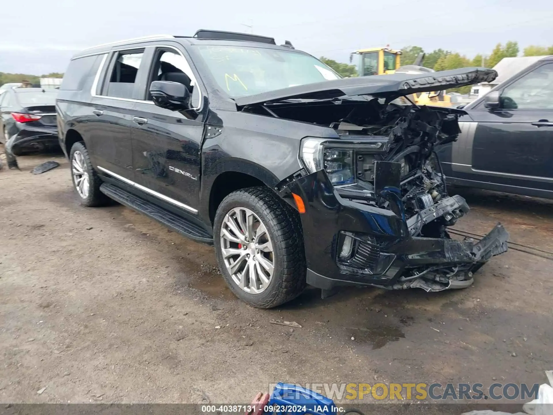 1 Photograph of a damaged car 1GKS2JKLXMR357630 GMC YUKON XL 2021