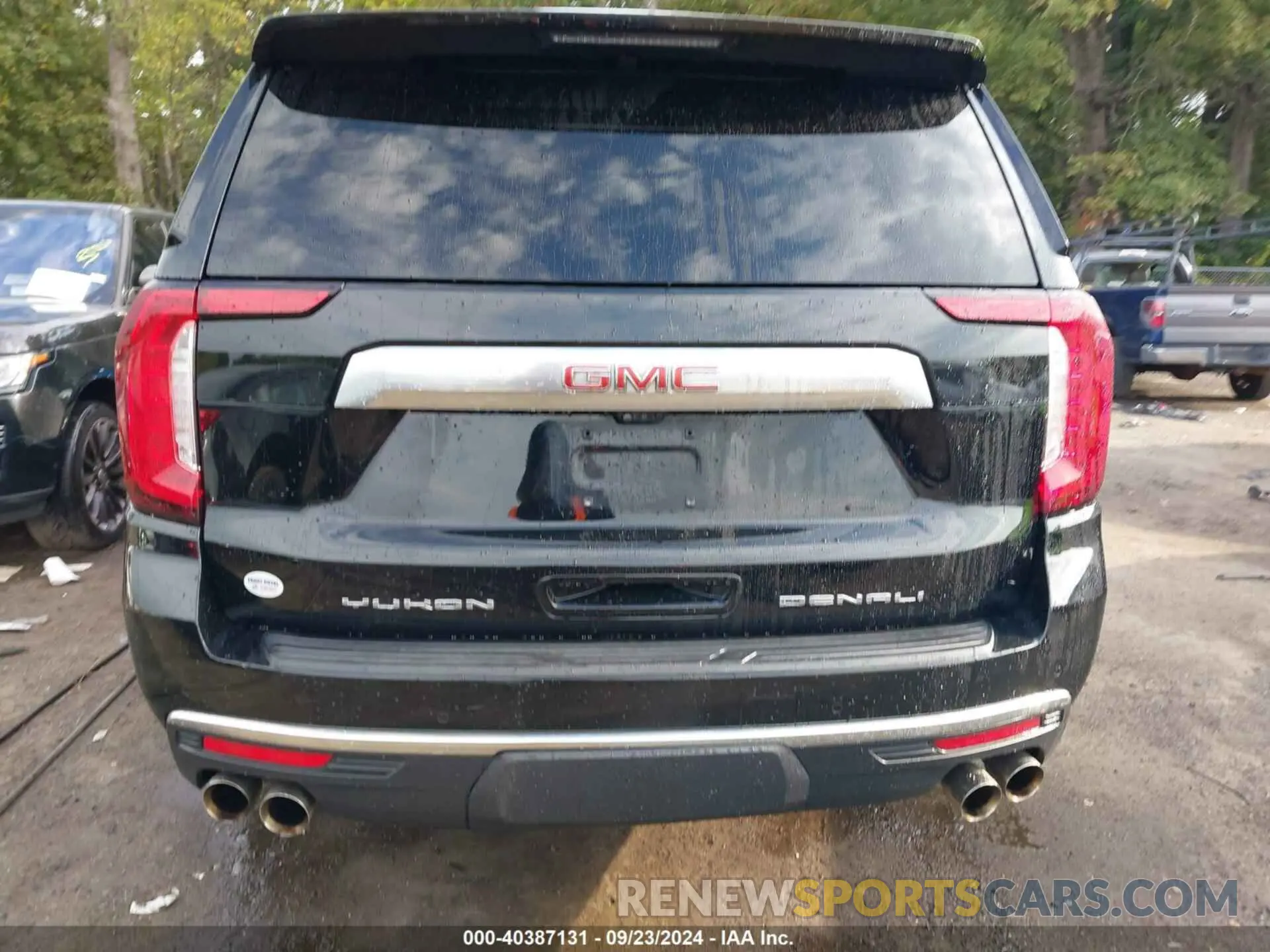 15 Photograph of a damaged car 1GKS2JKLXMR357630 GMC YUKON XL 2021
