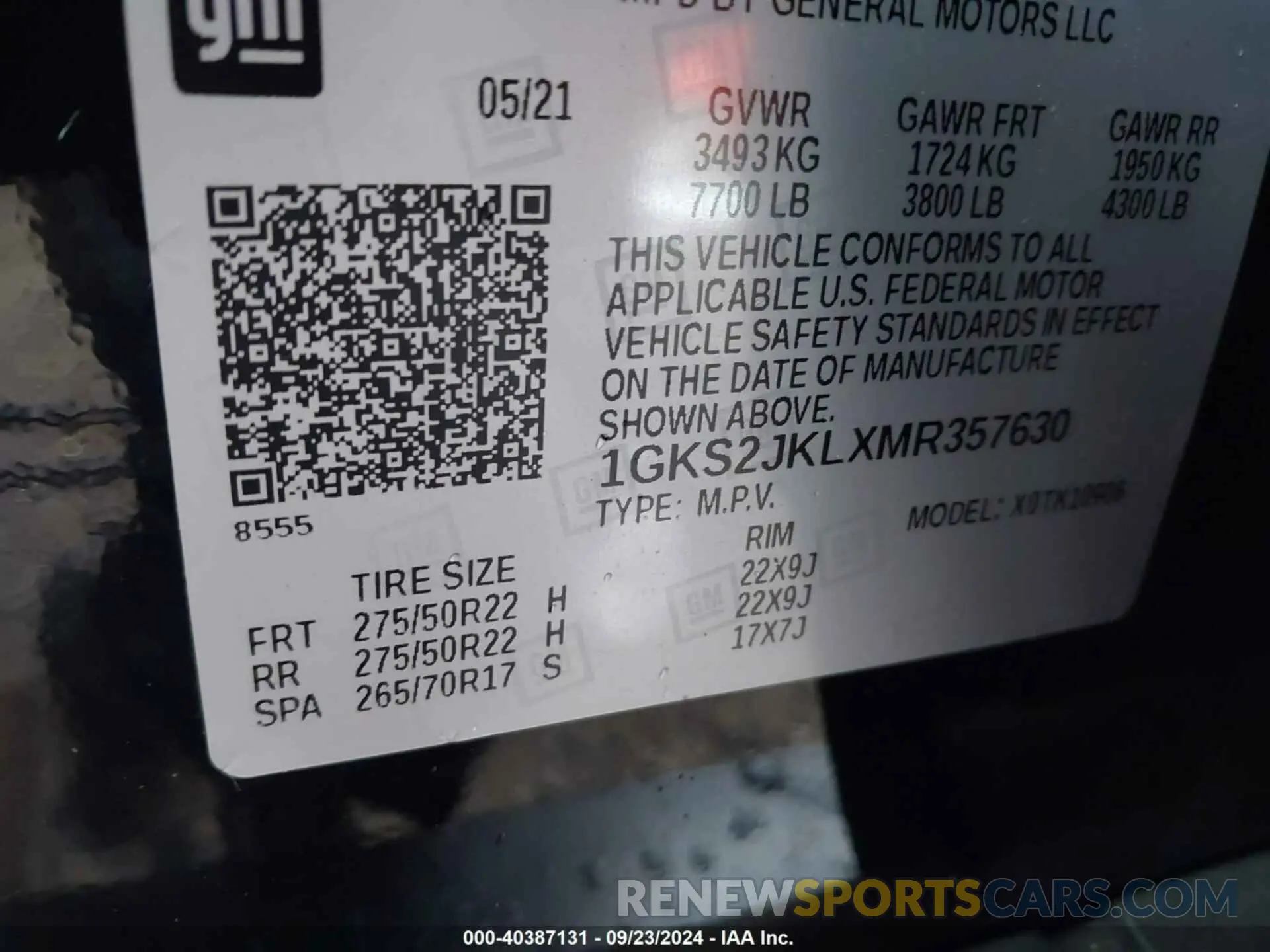 9 Photograph of a damaged car 1GKS2JKLXMR357630 GMC YUKON XL 2021