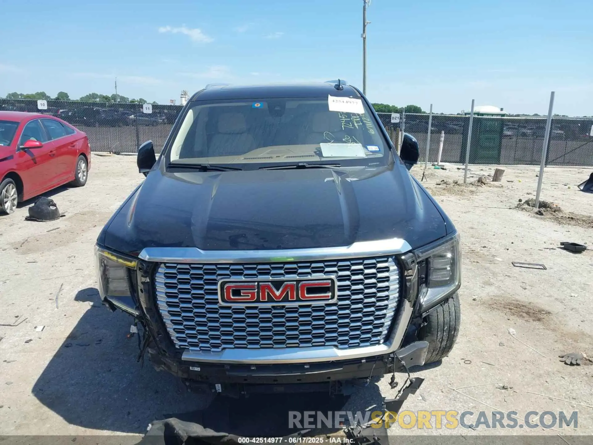 12 Photograph of a damaged car 1GKS1JKL1NR239311 GMC YUKON XL 2022