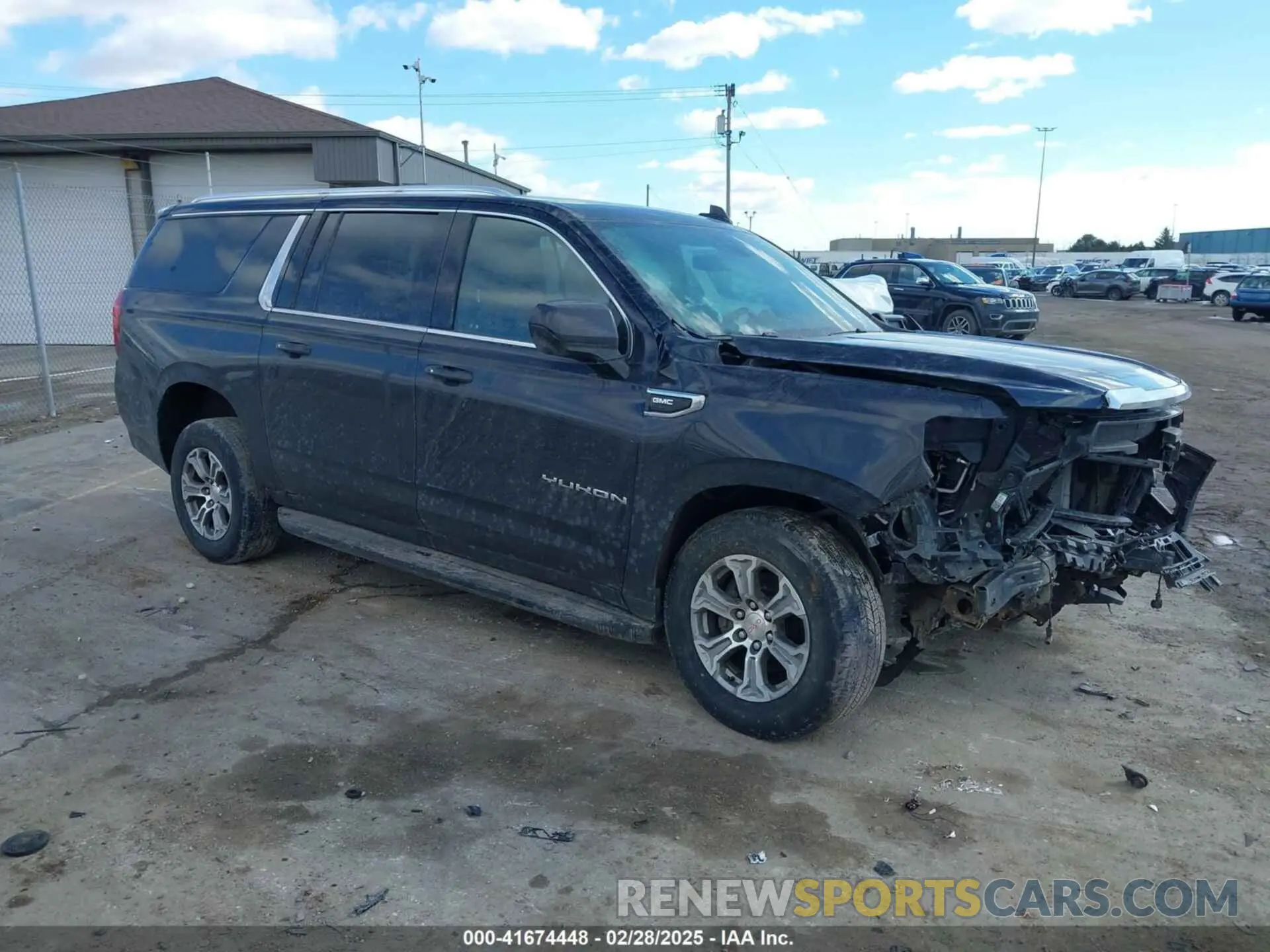 1 Photograph of a damaged car 1GKS2FKD0NR326393 GMC YUKON XL 2022