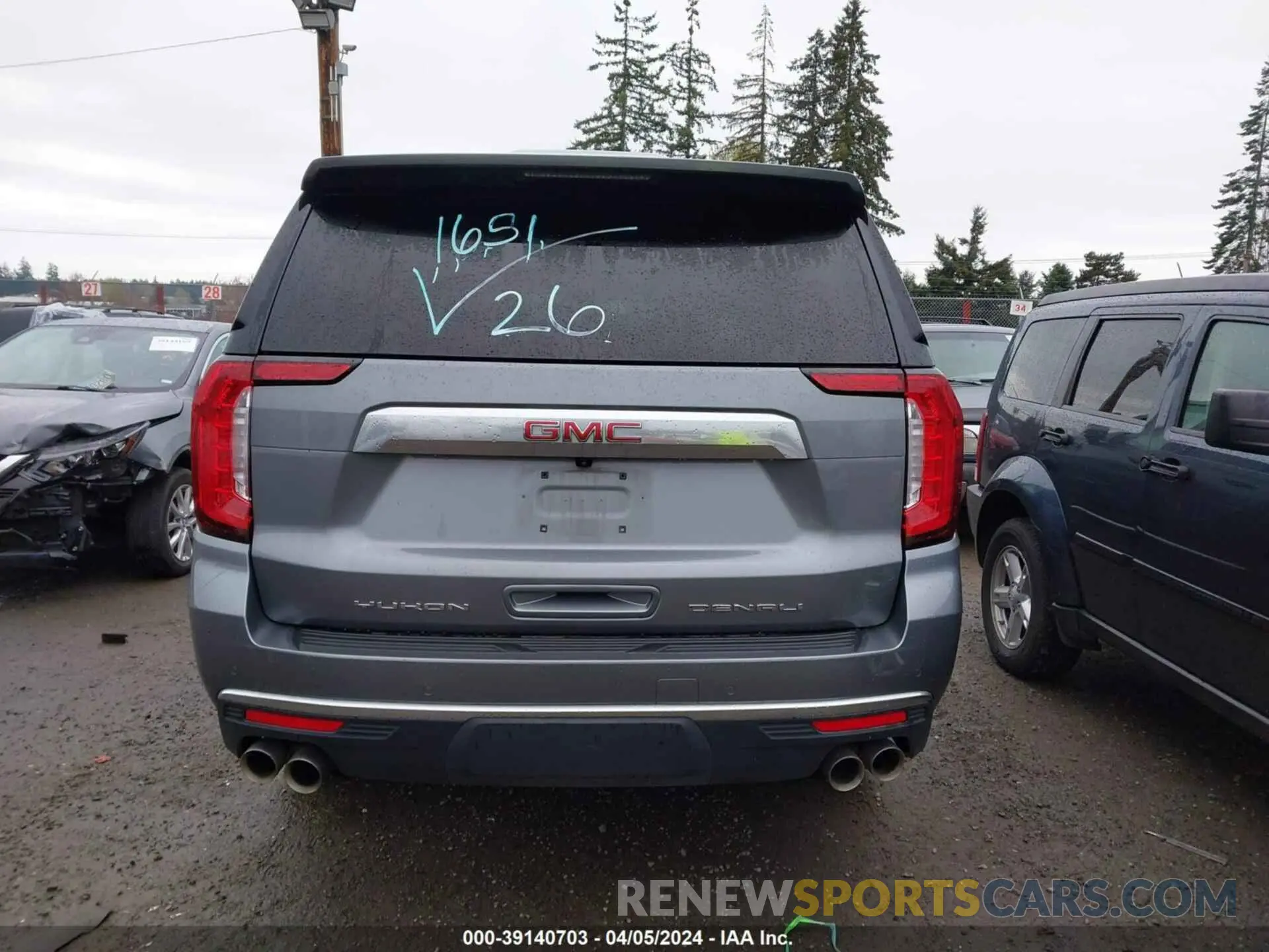 16 Photograph of a damaged car 1GKS2JKL1NR208671 GMC YUKON XL 2022