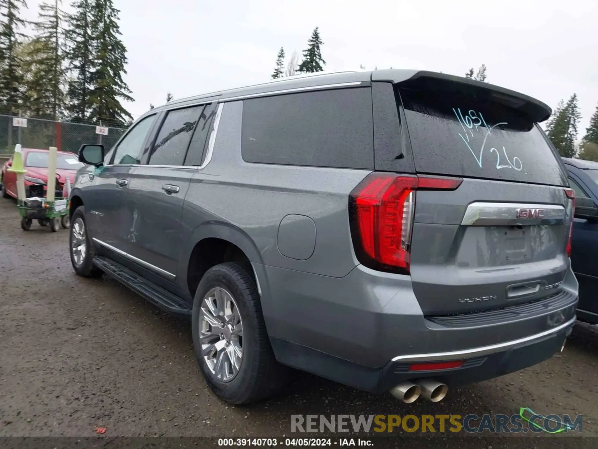 3 Photograph of a damaged car 1GKS2JKL1NR208671 GMC YUKON XL 2022