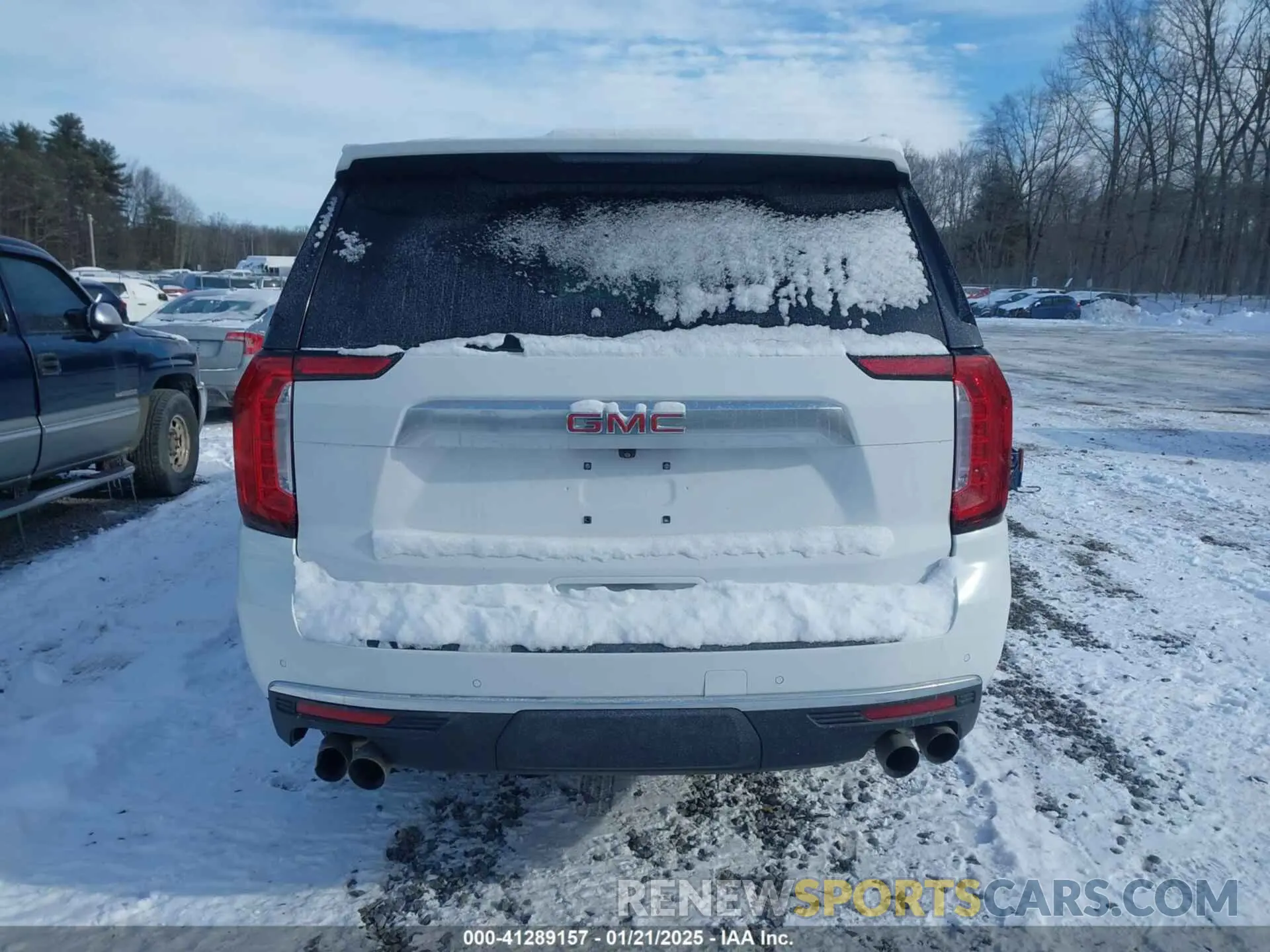 15 Photograph of a damaged car 1GKS2JKL8NR208795 GMC YUKON XL 2022