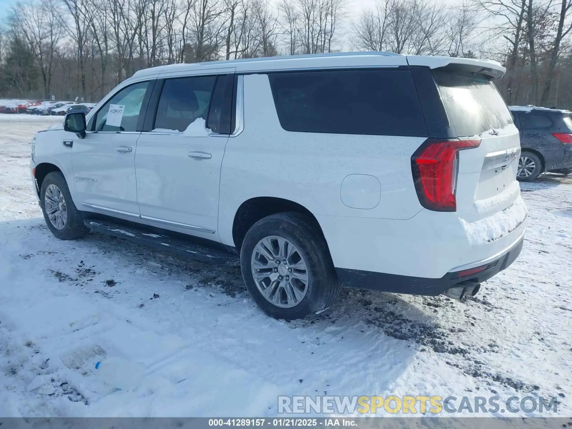 3 Photograph of a damaged car 1GKS2JKL8NR208795 GMC YUKON XL 2022