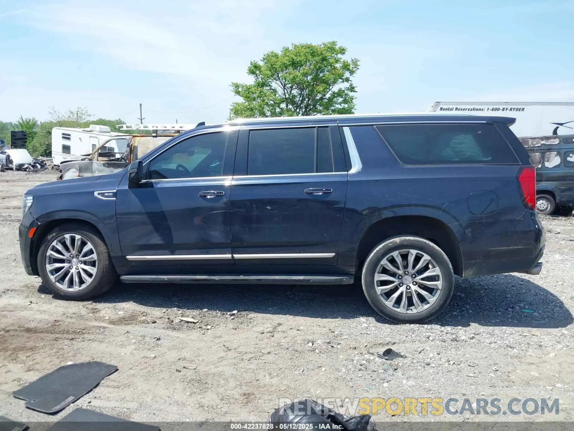 15 Photograph of a damaged car 1GKS2JKL9NR156724 GMC YUKON XL 2022