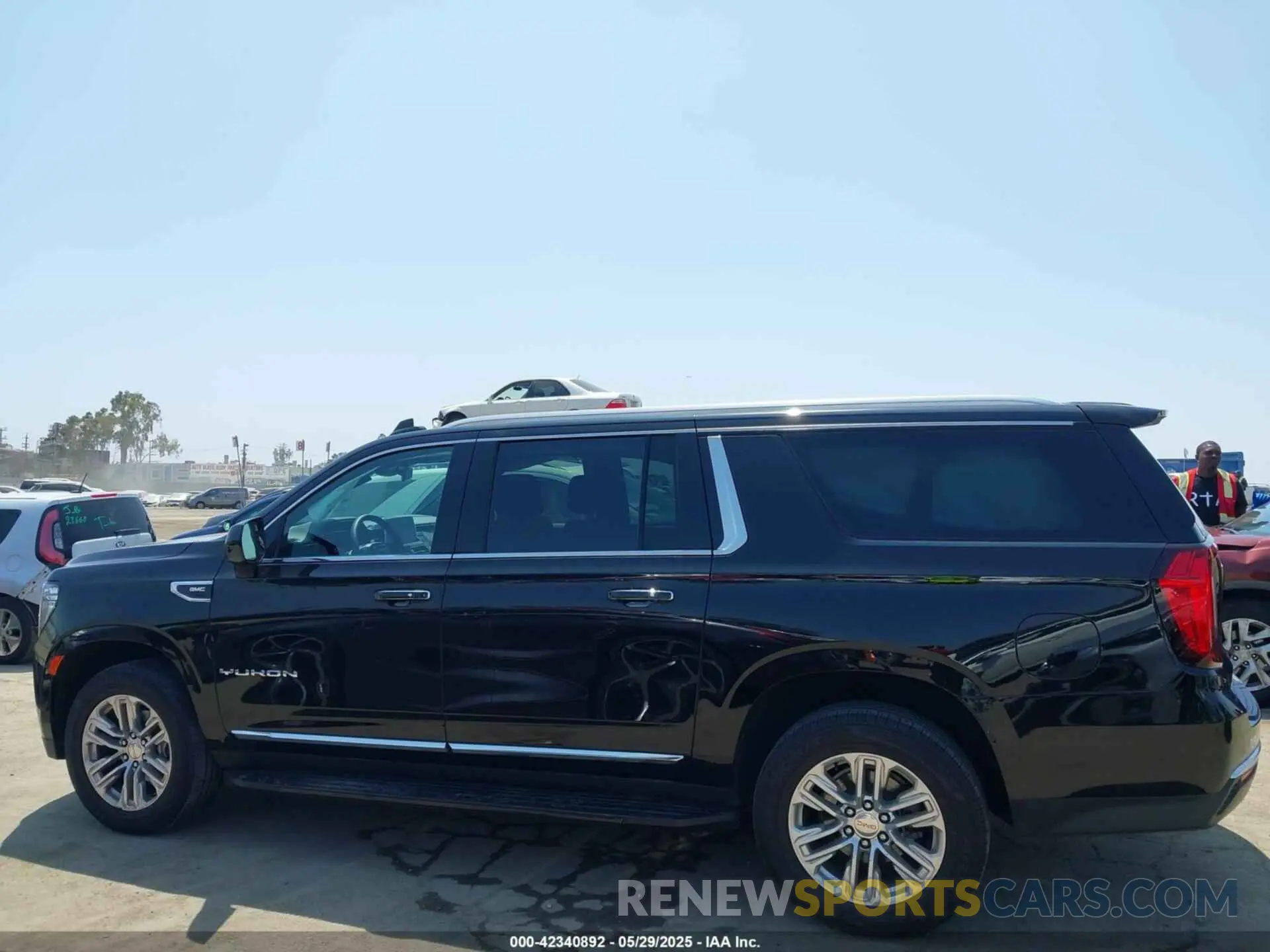 14 Photograph of a damaged car 1GKS1GKD7PR155430 GMC YUKON XL 2023