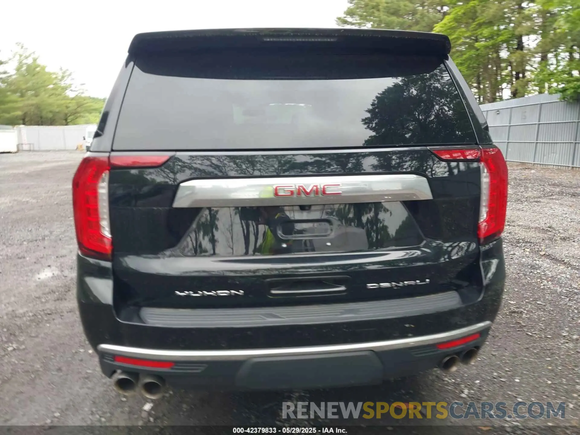 15 Photograph of a damaged car 1GKS1JKL2PR211634 GMC YUKON XL 2023