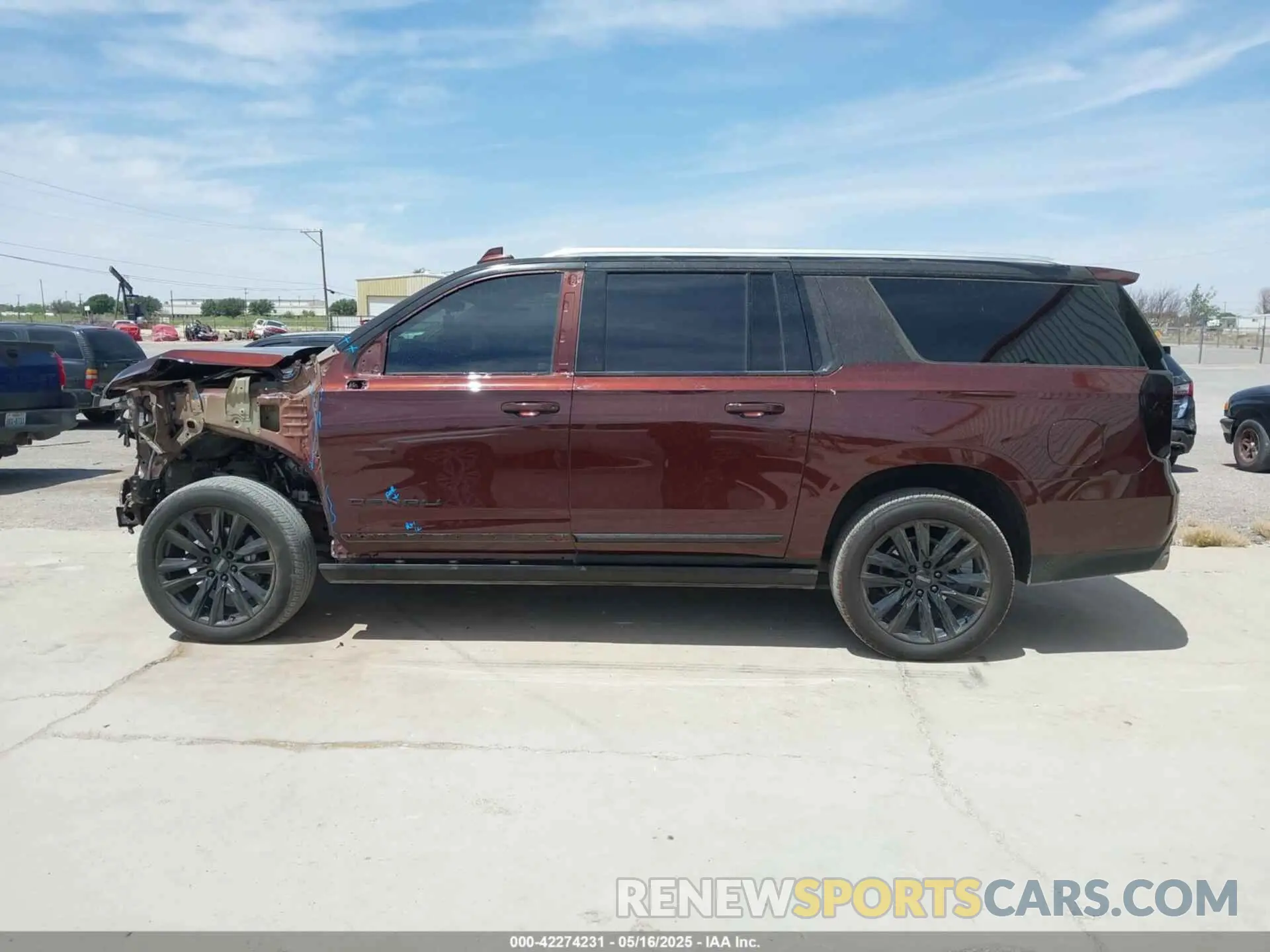 14 Photograph of a damaged car 1GKS2JKL4PR280242 GMC YUKON XL 2023
