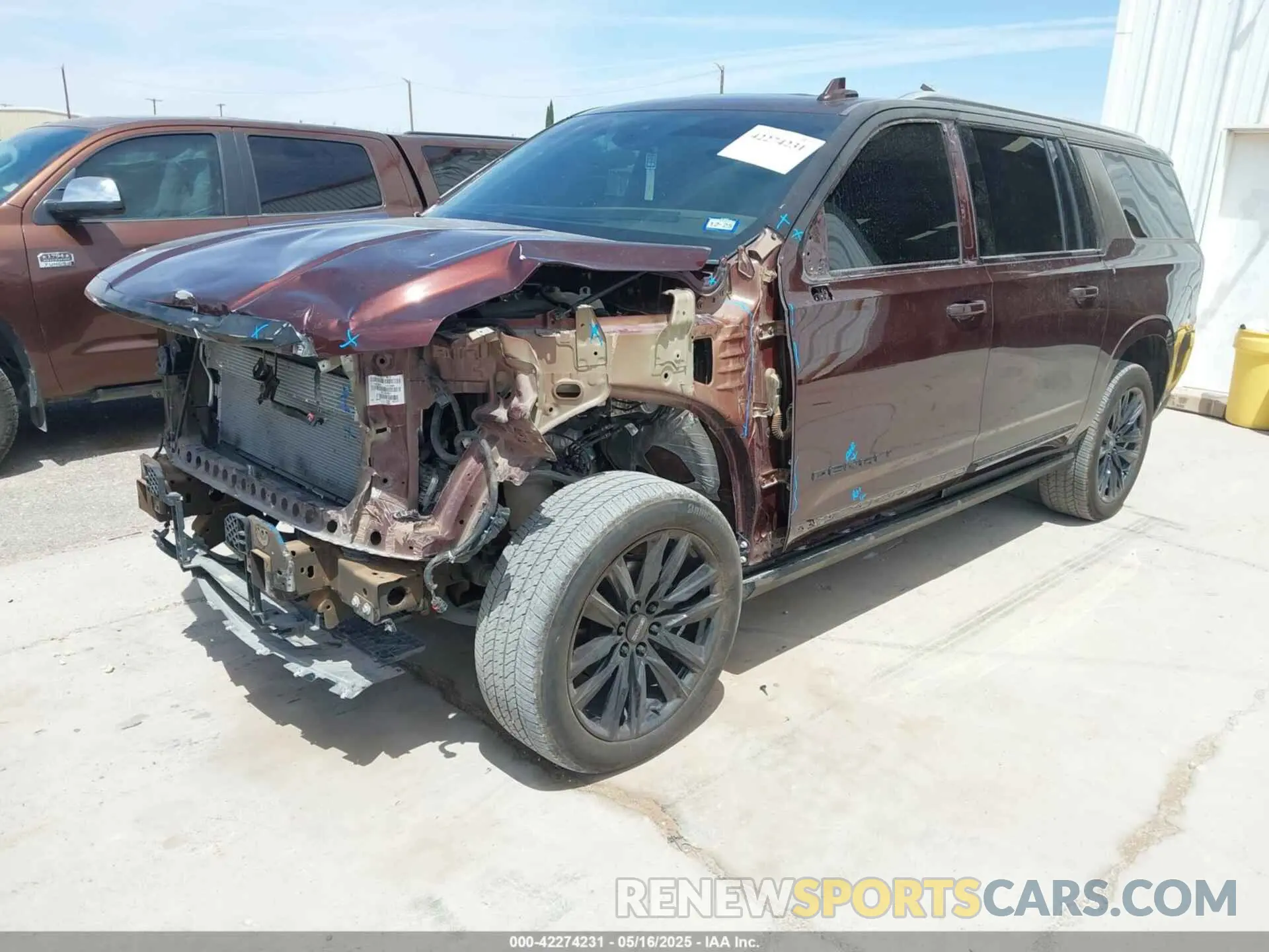 2 Photograph of a damaged car 1GKS2JKL4PR280242 GMC YUKON XL 2023