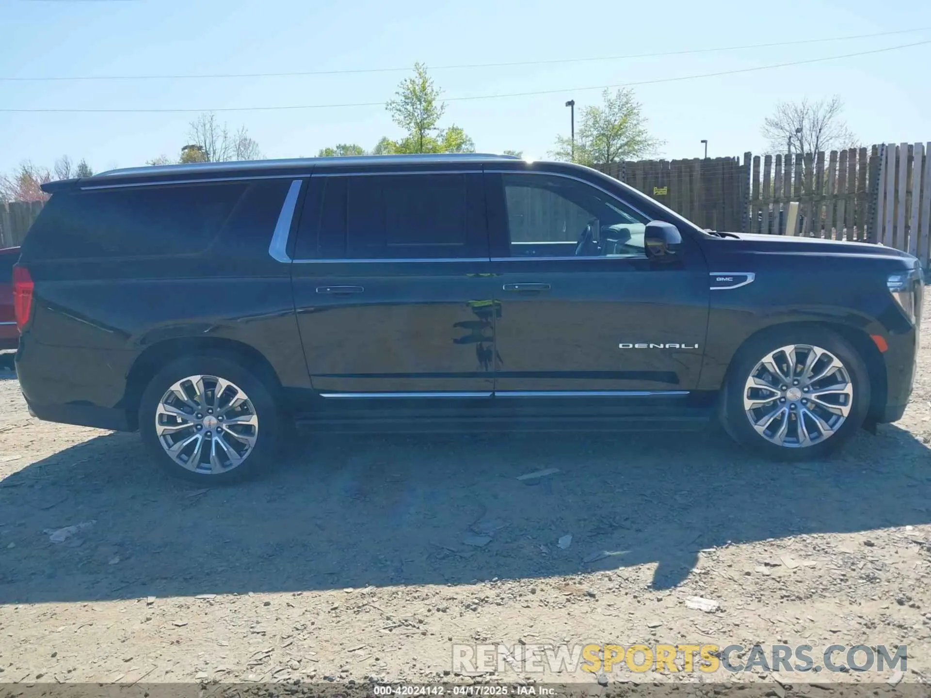 13 Photograph of a damaged car 1GKS2JKL7PR458631 GMC YUKON XL 2023