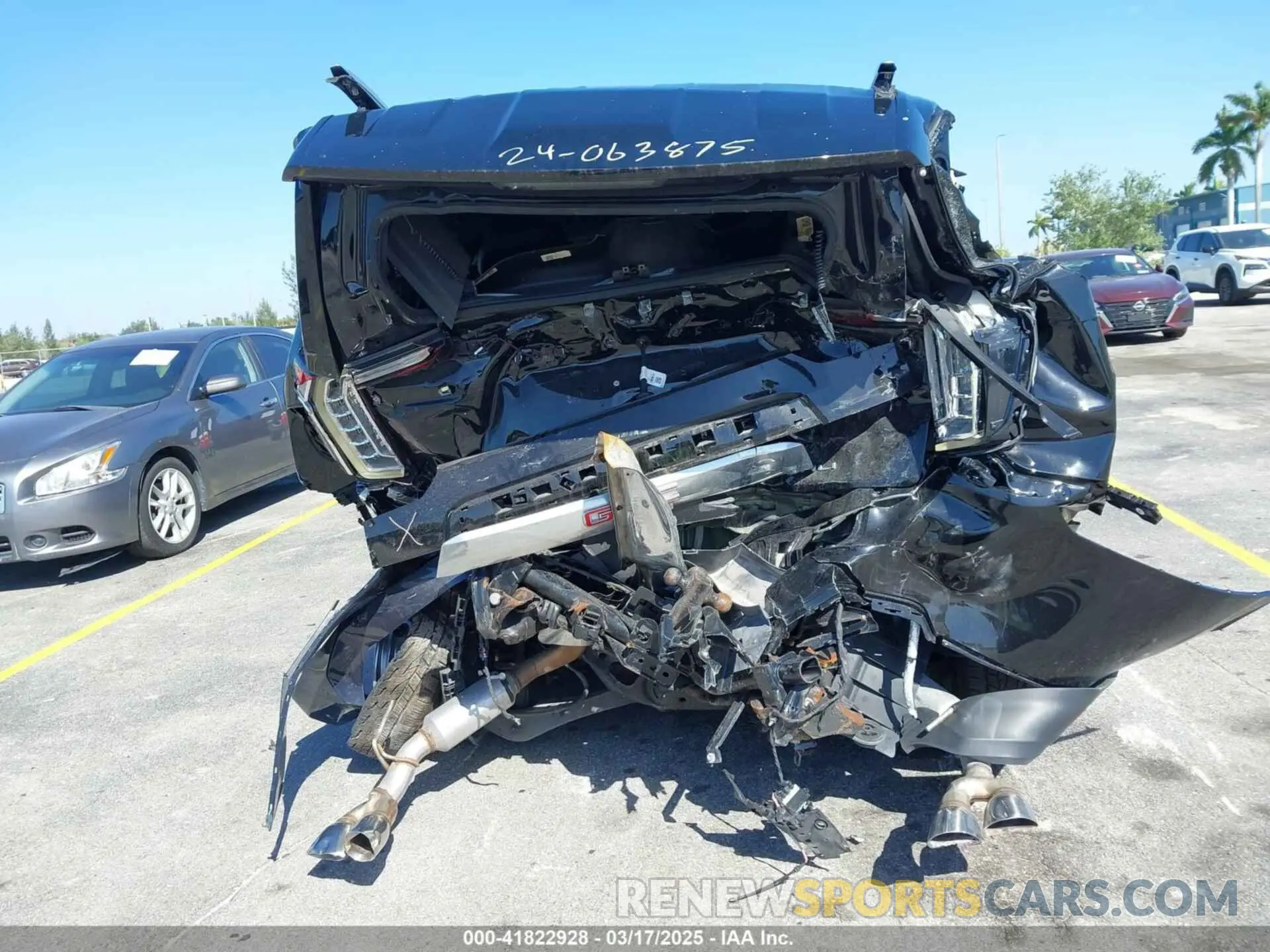 15 Photograph of a damaged car 1GKS1JKL4RR127298 GMC YUKON XL 2024