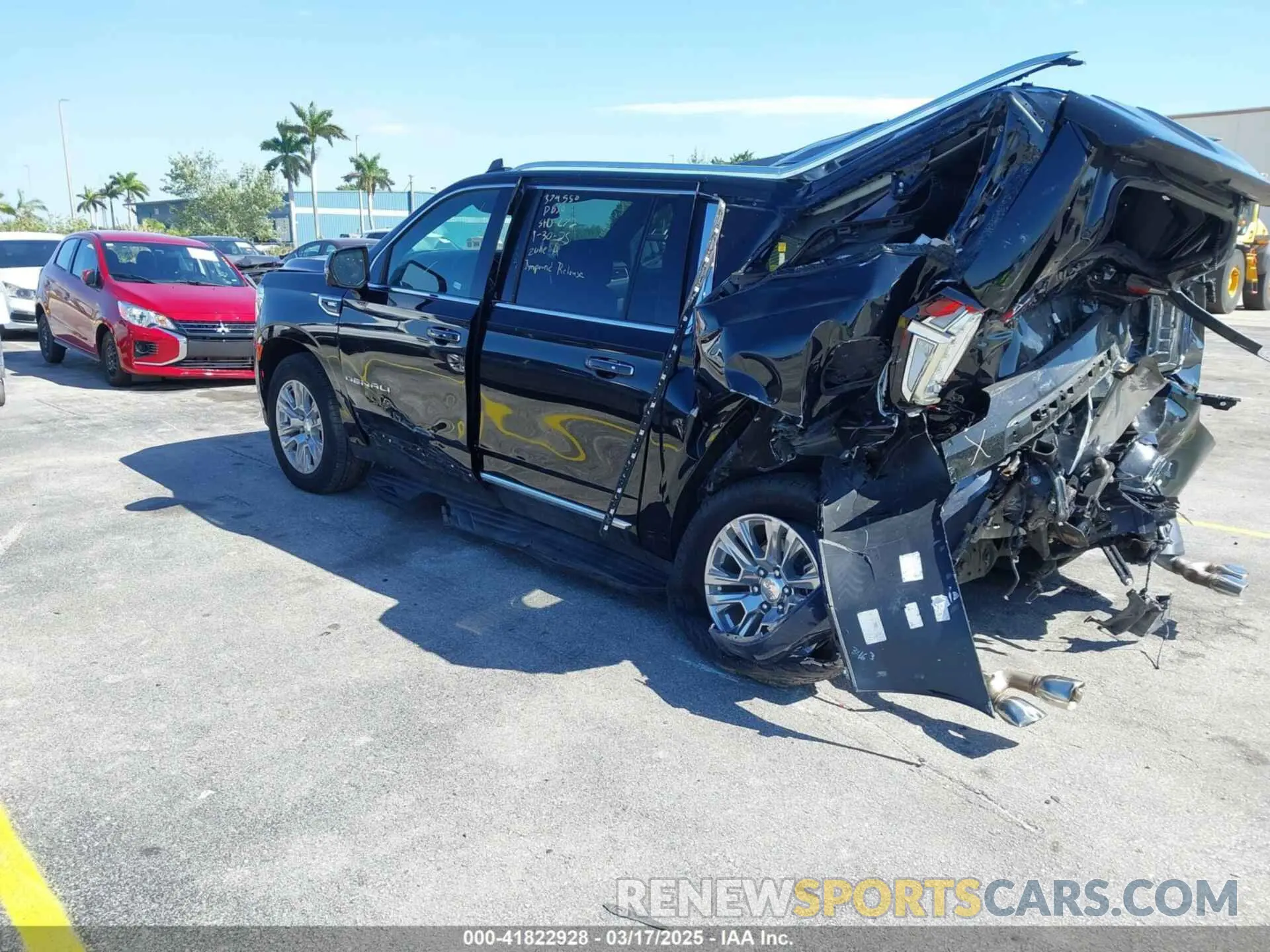 3 Photograph of a damaged car 1GKS1JKL4RR127298 GMC YUKON XL 2024