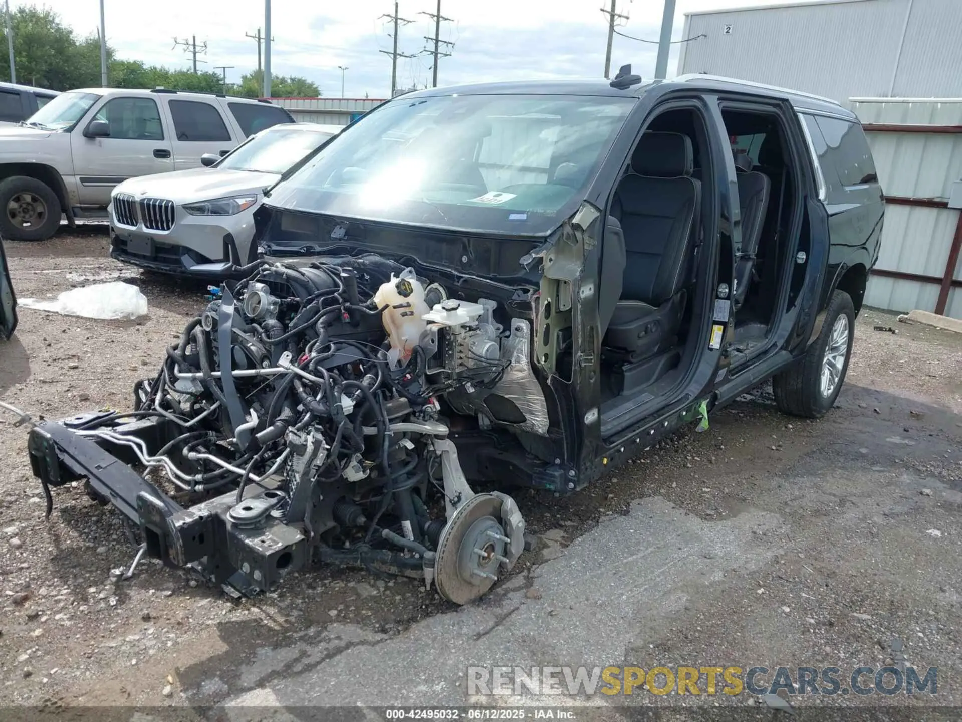 2 Photograph of a damaged car 1GKS2GKD4RR234084 GMC YUKON XL 2024