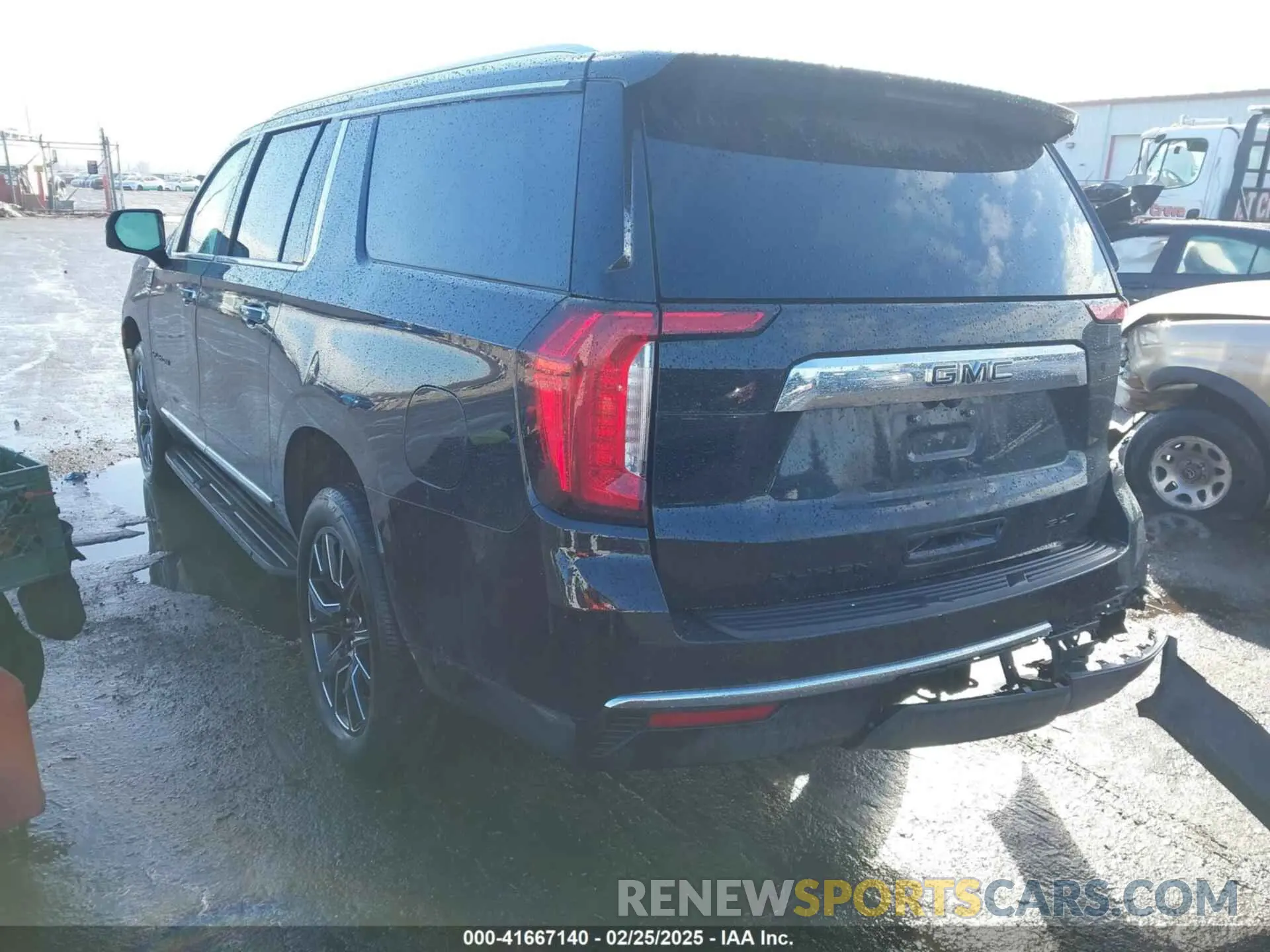 3 Photograph of a damaged car 1GKS2GKD9RR386362 GMC YUKON XL 2024
