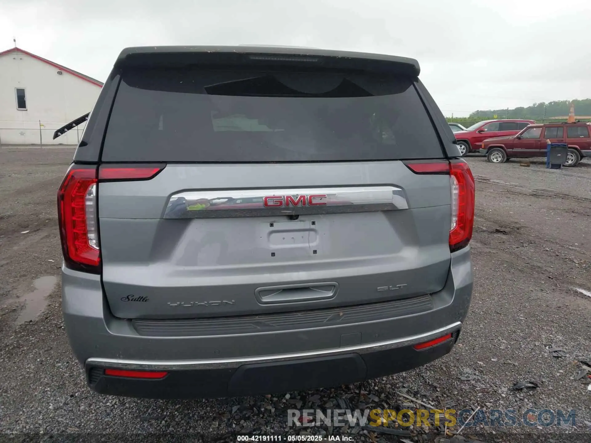 16 Photograph of a damaged car 1GKS2GKT6RR331584 GMC YUKON XL 2024