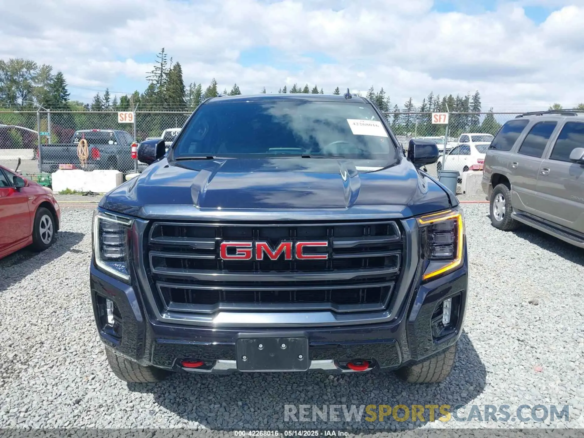 12 Photograph of a damaged car 1GKS2HKD1RR379217 GMC YUKON XL 2024