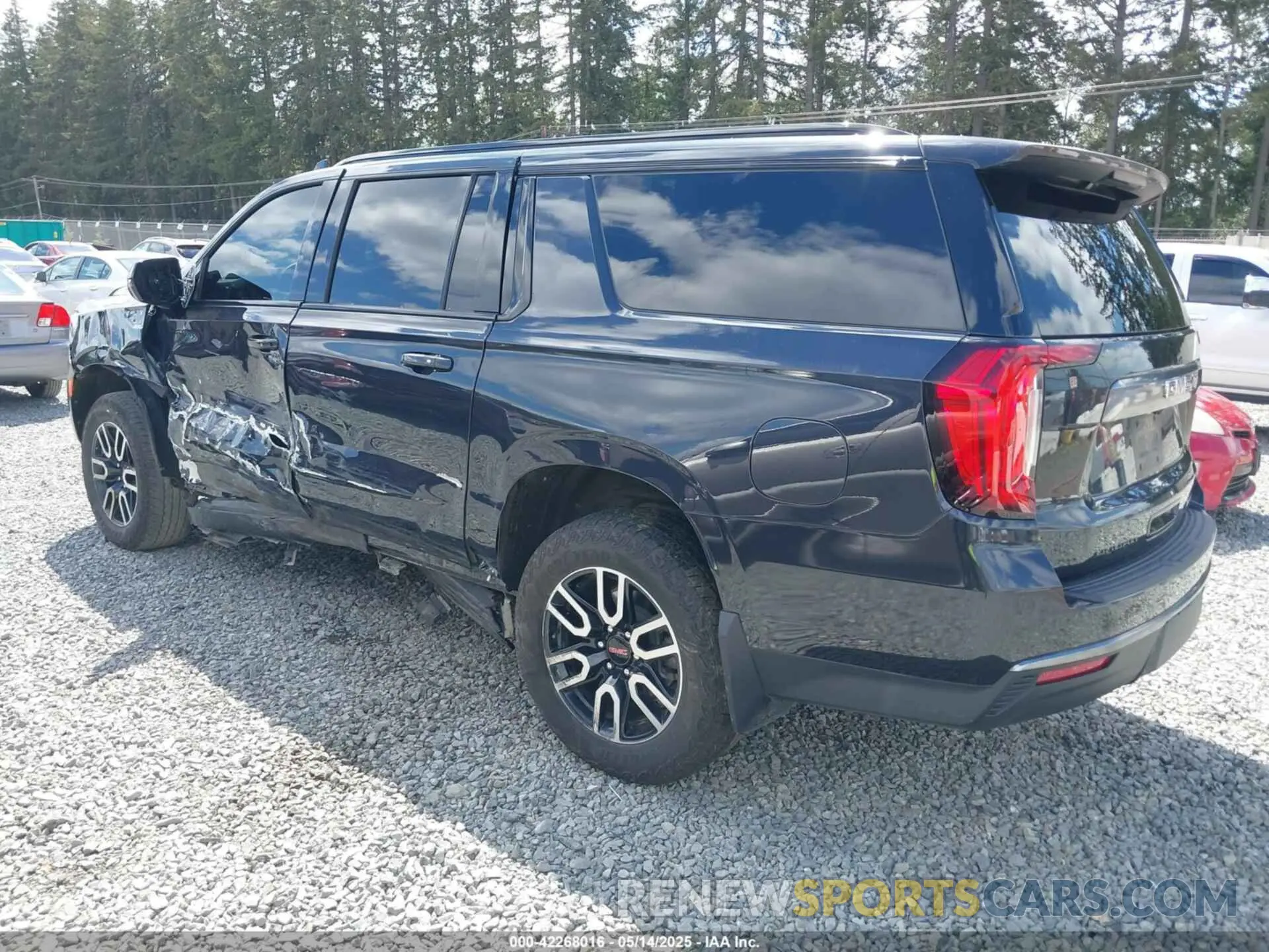 3 Photograph of a damaged car 1GKS2HKD1RR379217 GMC YUKON XL 2024