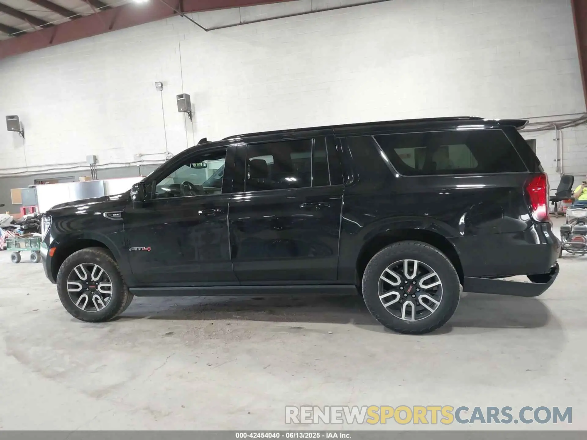 14 Photograph of a damaged car 1GKS2HKD7RR288484 GMC YUKON XL 2024