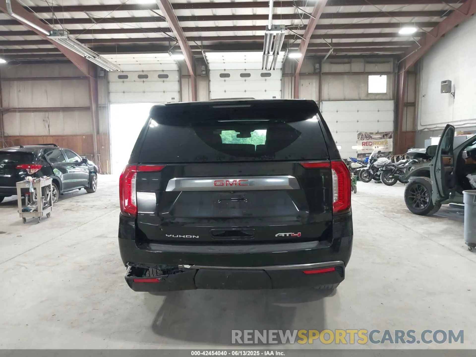 16 Photograph of a damaged car 1GKS2HKD7RR288484 GMC YUKON XL 2024