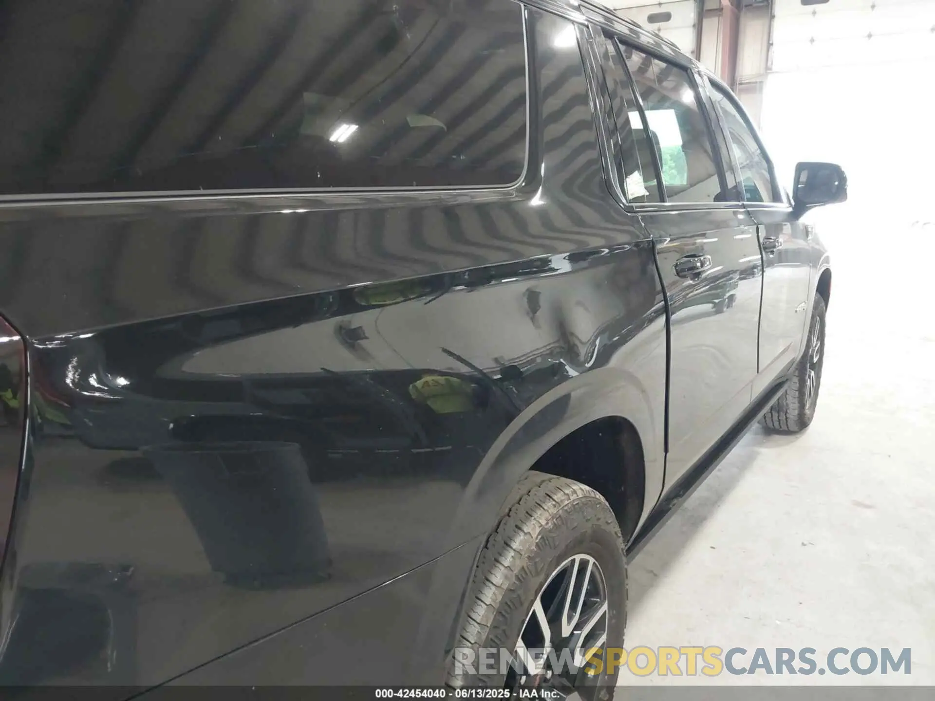 18 Photograph of a damaged car 1GKS2HKD7RR288484 GMC YUKON XL 2024