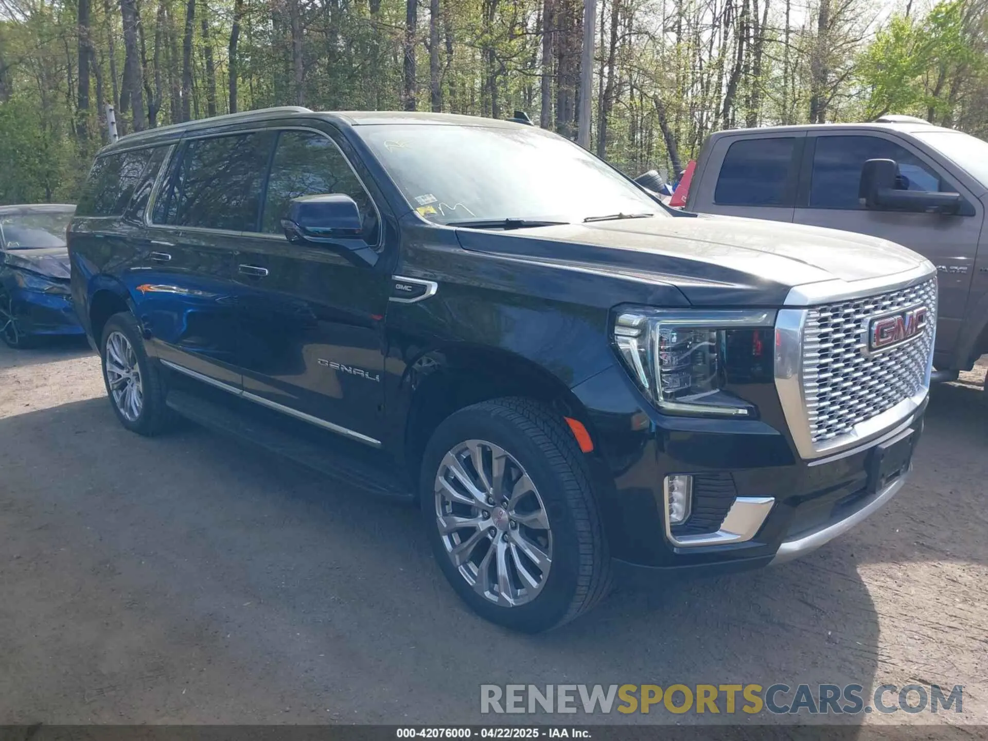 1 Photograph of a damaged car 1GKS2JKL6RR122326 GMC YUKON XL 2024