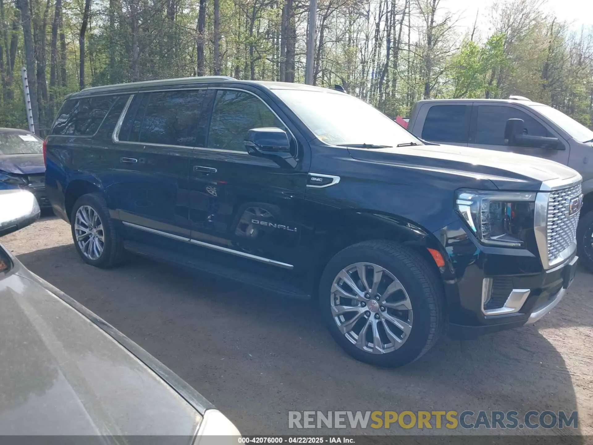 13 Photograph of a damaged car 1GKS2JKL6RR122326 GMC YUKON XL 2024