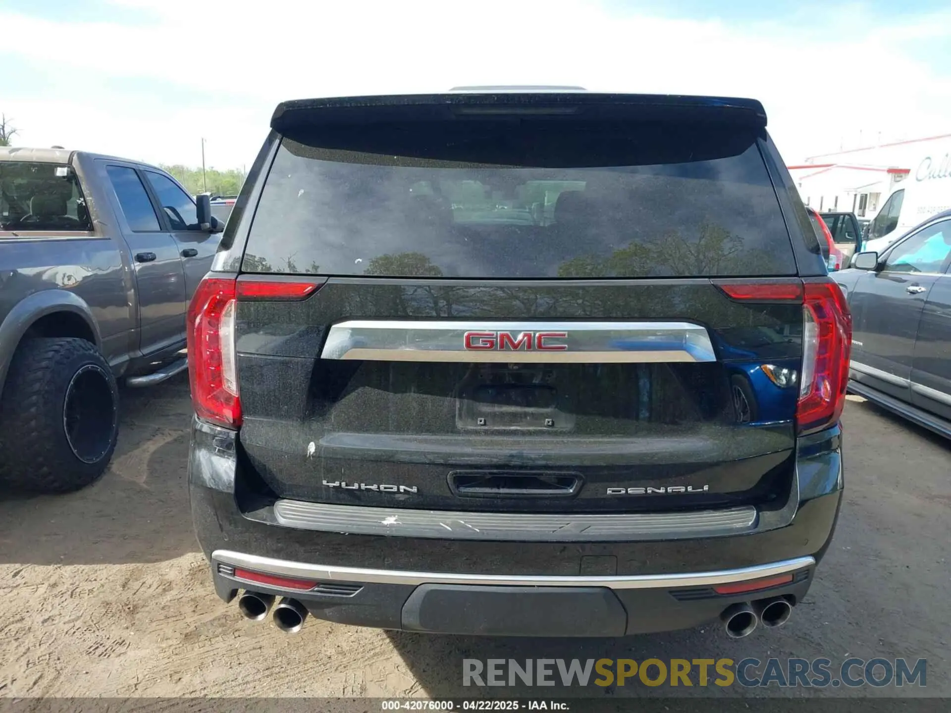 16 Photograph of a damaged car 1GKS2JKL6RR122326 GMC YUKON XL 2024