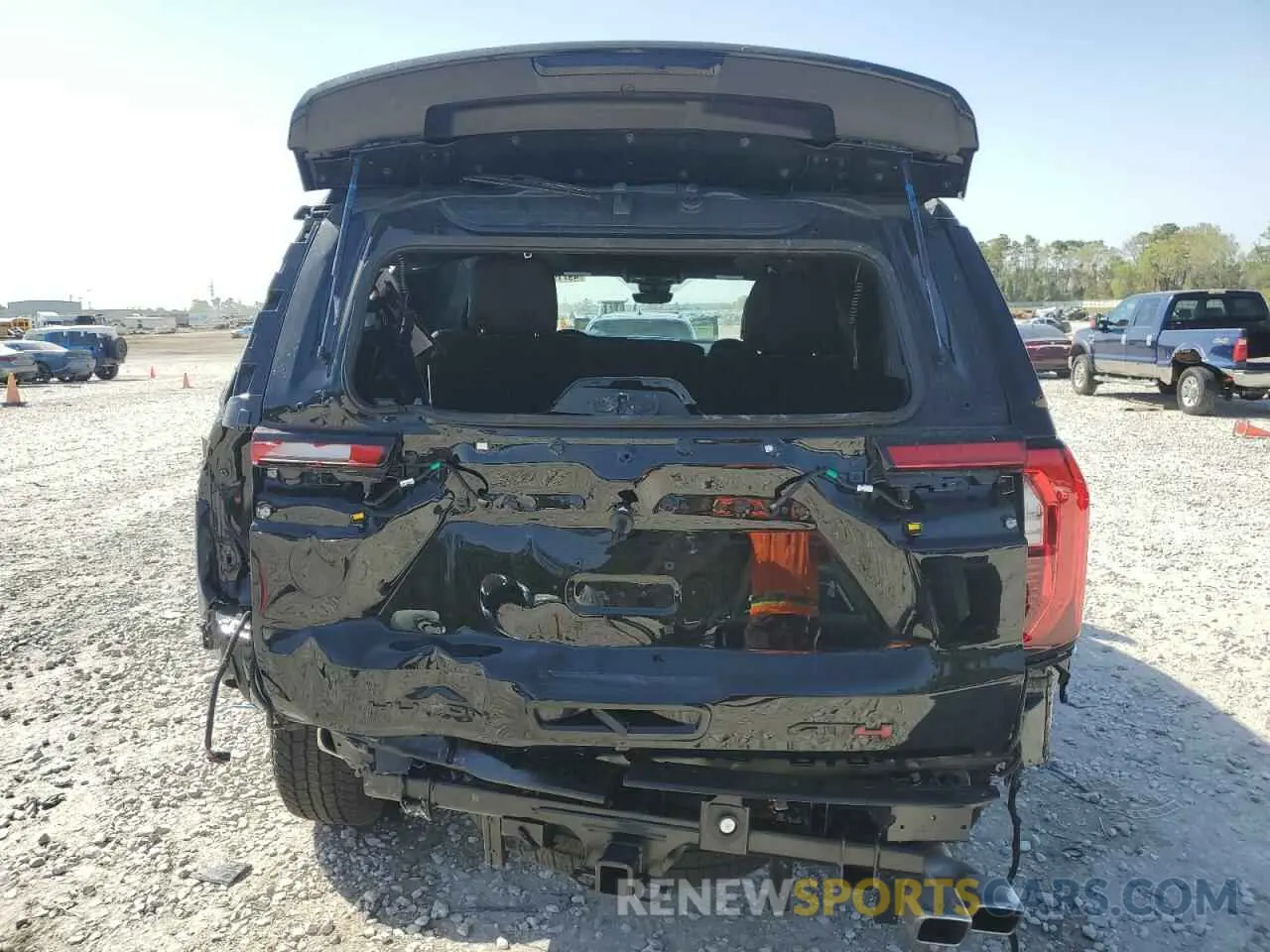 6 Photograph of a damaged car 1GKS2WRL6SR172264 GMC YUKON XL A 2025