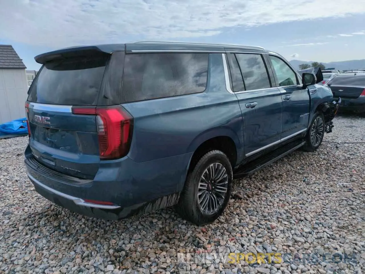 3 Photograph of a damaged car 1GKS2GRD5SR136872 GMC YUKON XL E 2025