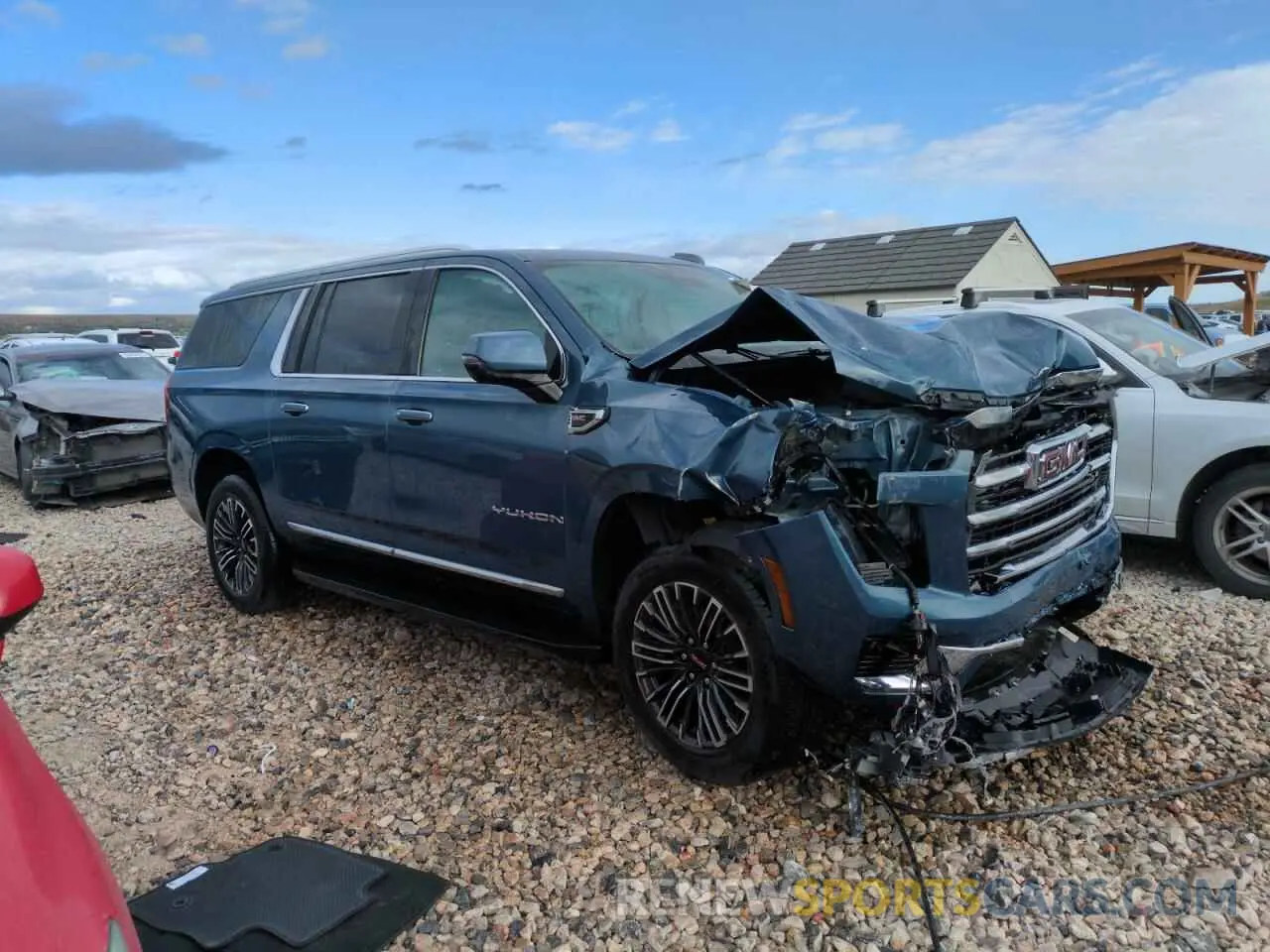 4 Photograph of a damaged car 1GKS2GRD5SR136872 GMC YUKON XL E 2025